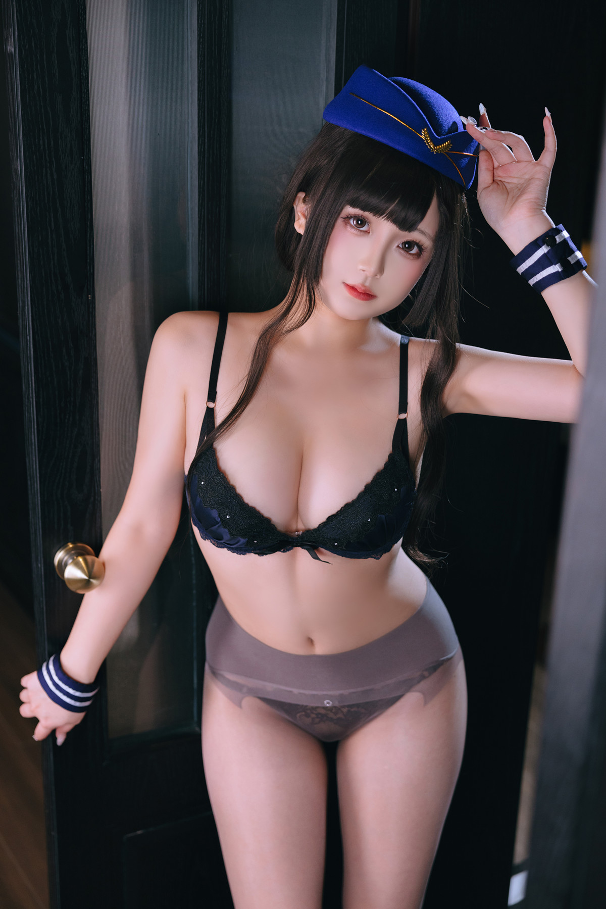 Cosplay Rinaijiao日奈娇 – 头等舱休息室 Set.01