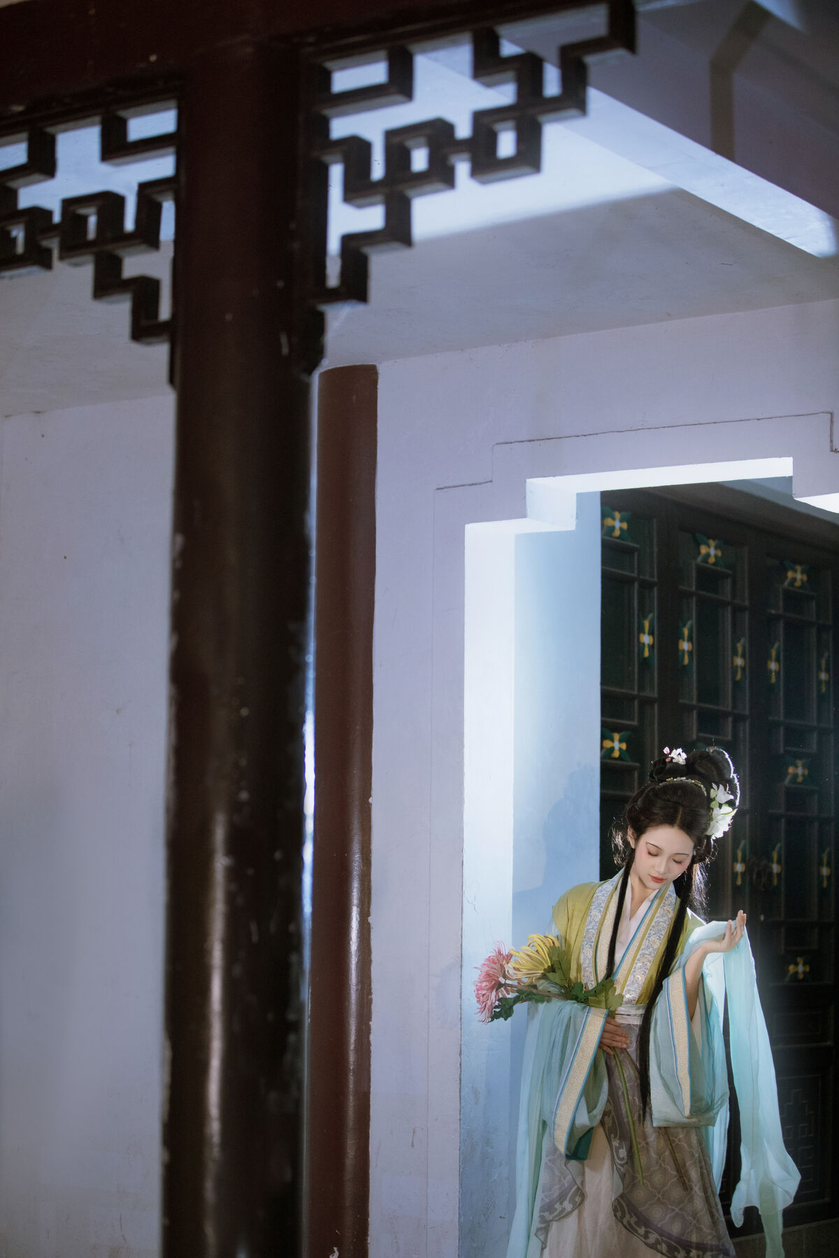YiTuYu艺图语 Vol.8445 就是叫美男啊 (22P)
