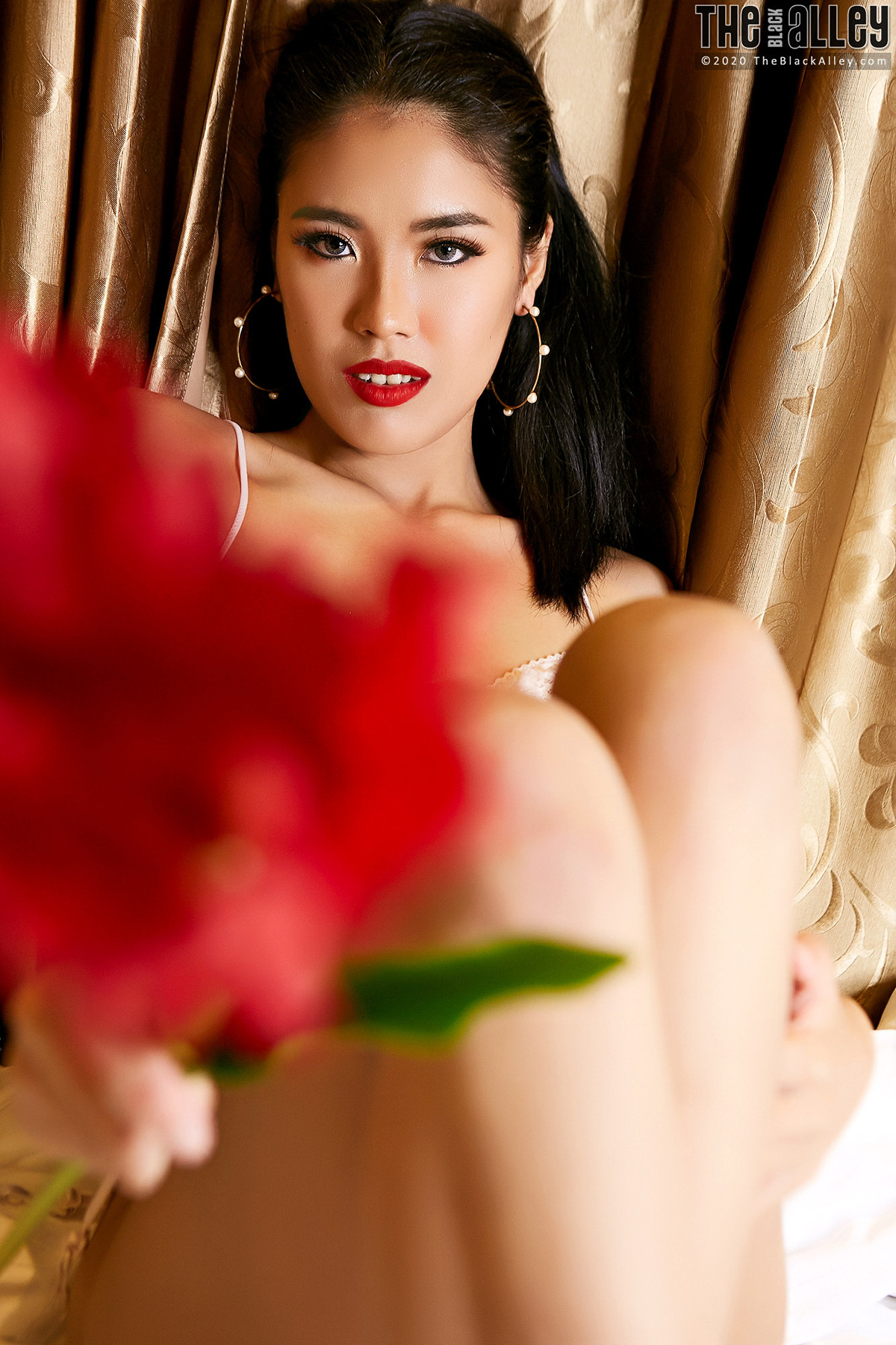 Deanna The Black Alley Photobook Set.20