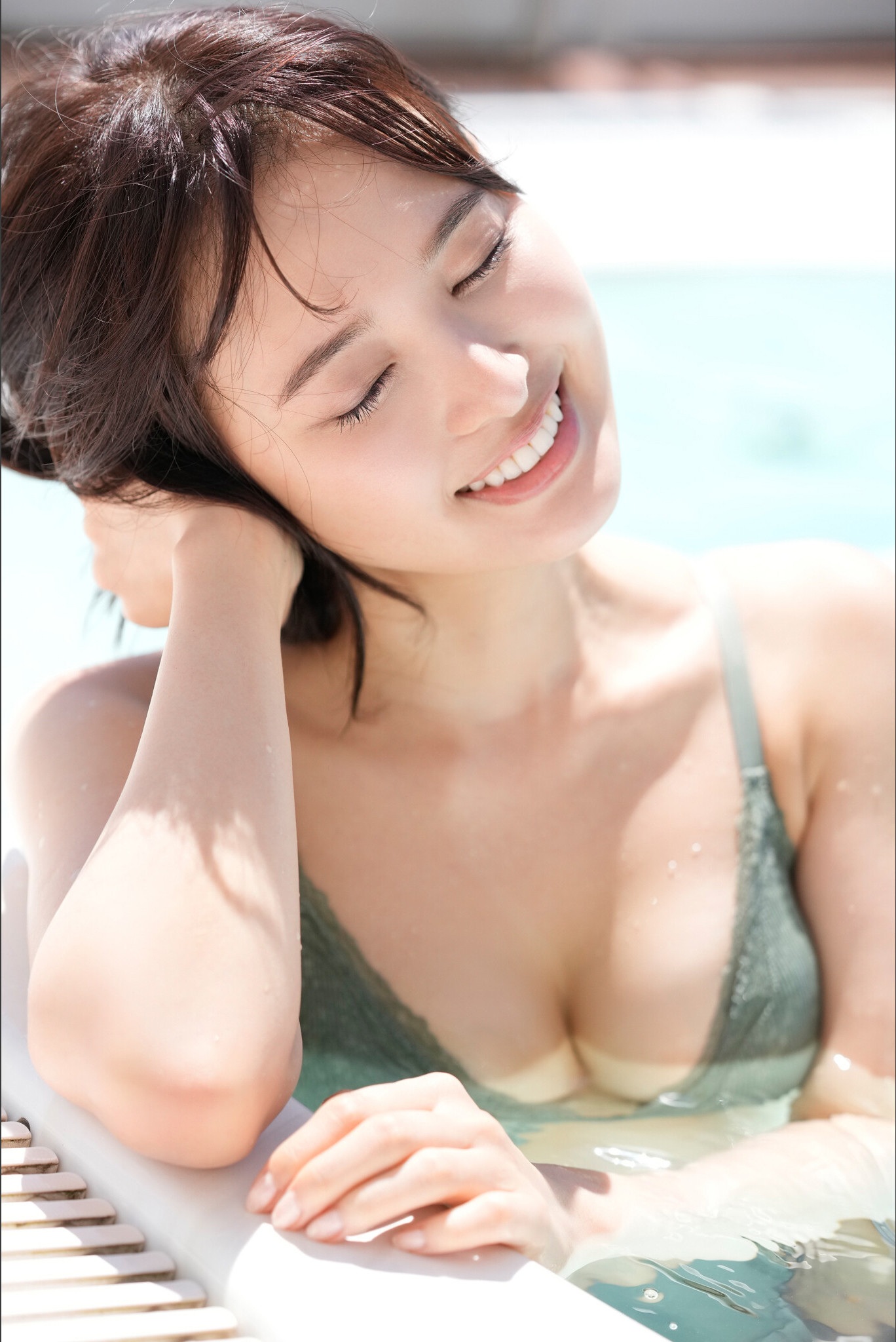 Haruka Kodama 兒玉遥, 週刊現代デジタル写真集 「スイートルームで艶めいて」 Vol.01