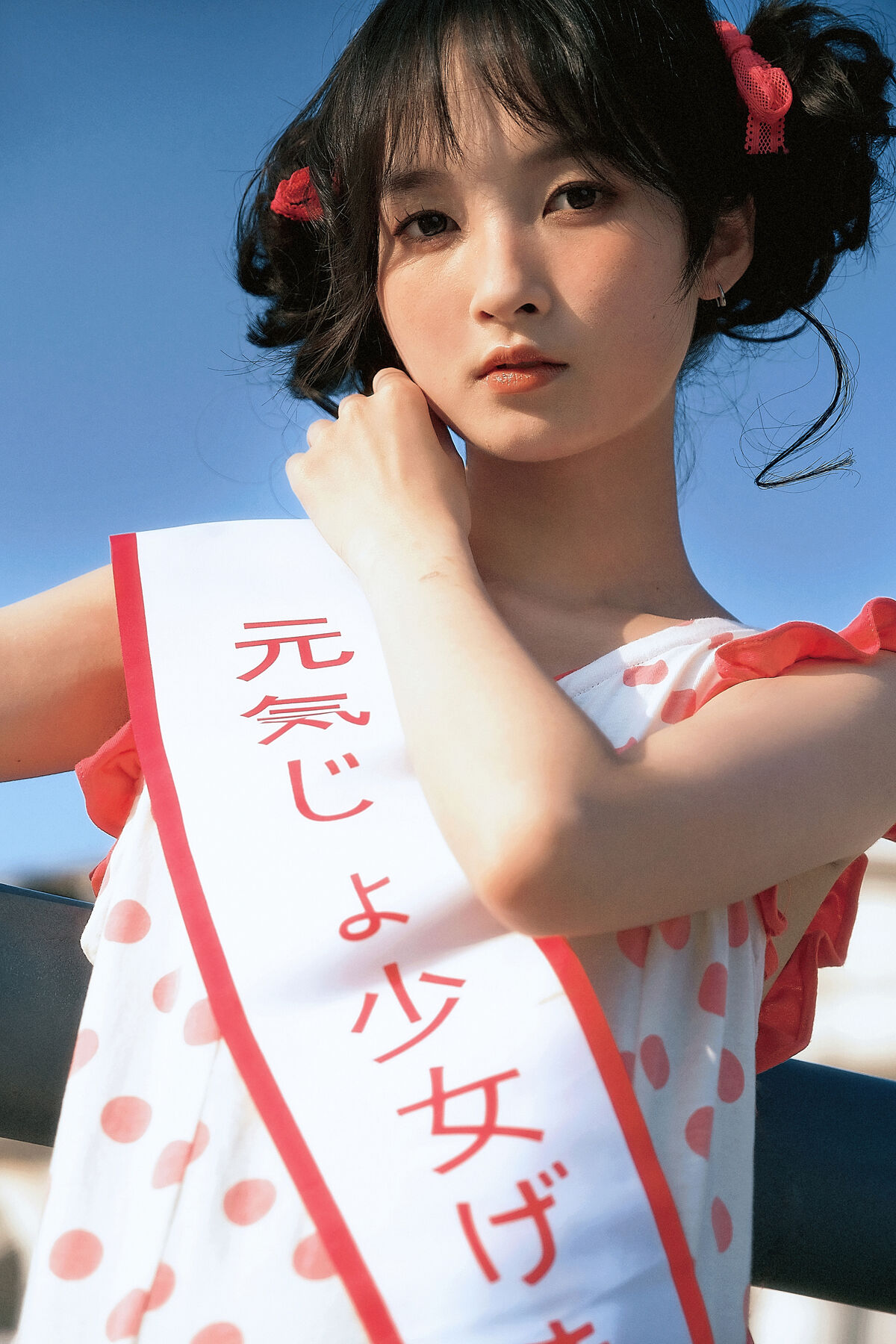 YiTuYu艺图语 Vol.8369 乌堆少女 (28P)