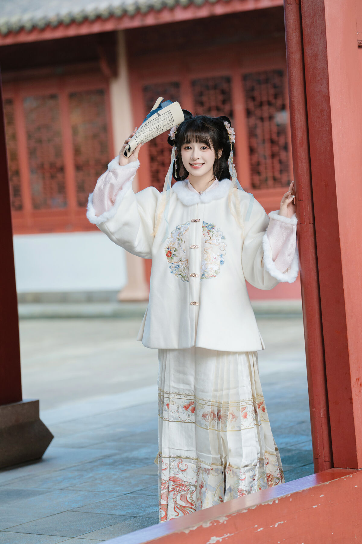 YiTuYu艺图语 Vol.8447 夏芋小年 (24P)