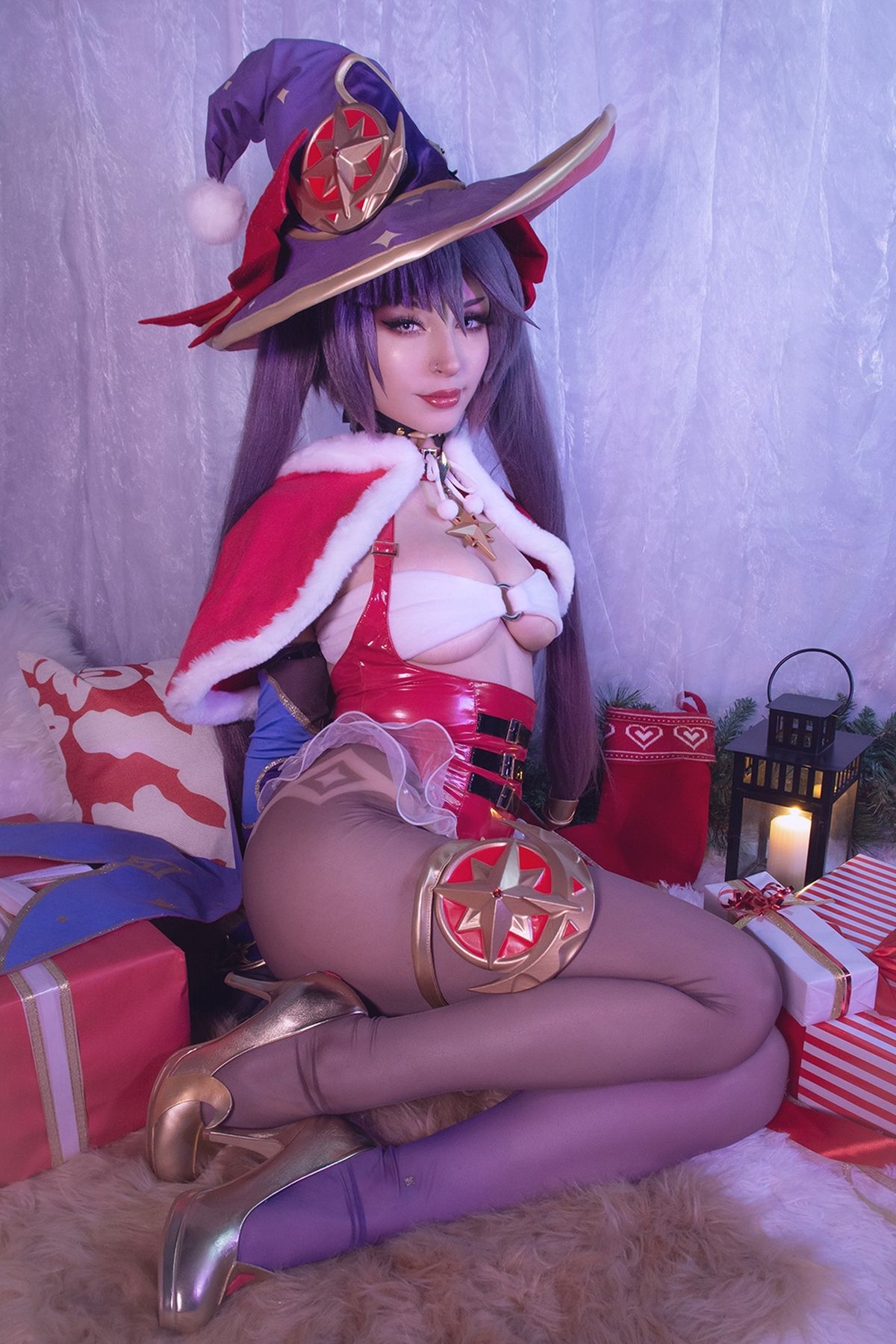 Coser@Shiro Kitsune – 原神-莫娜 – 圣诞版 Mona Xmas (42P)