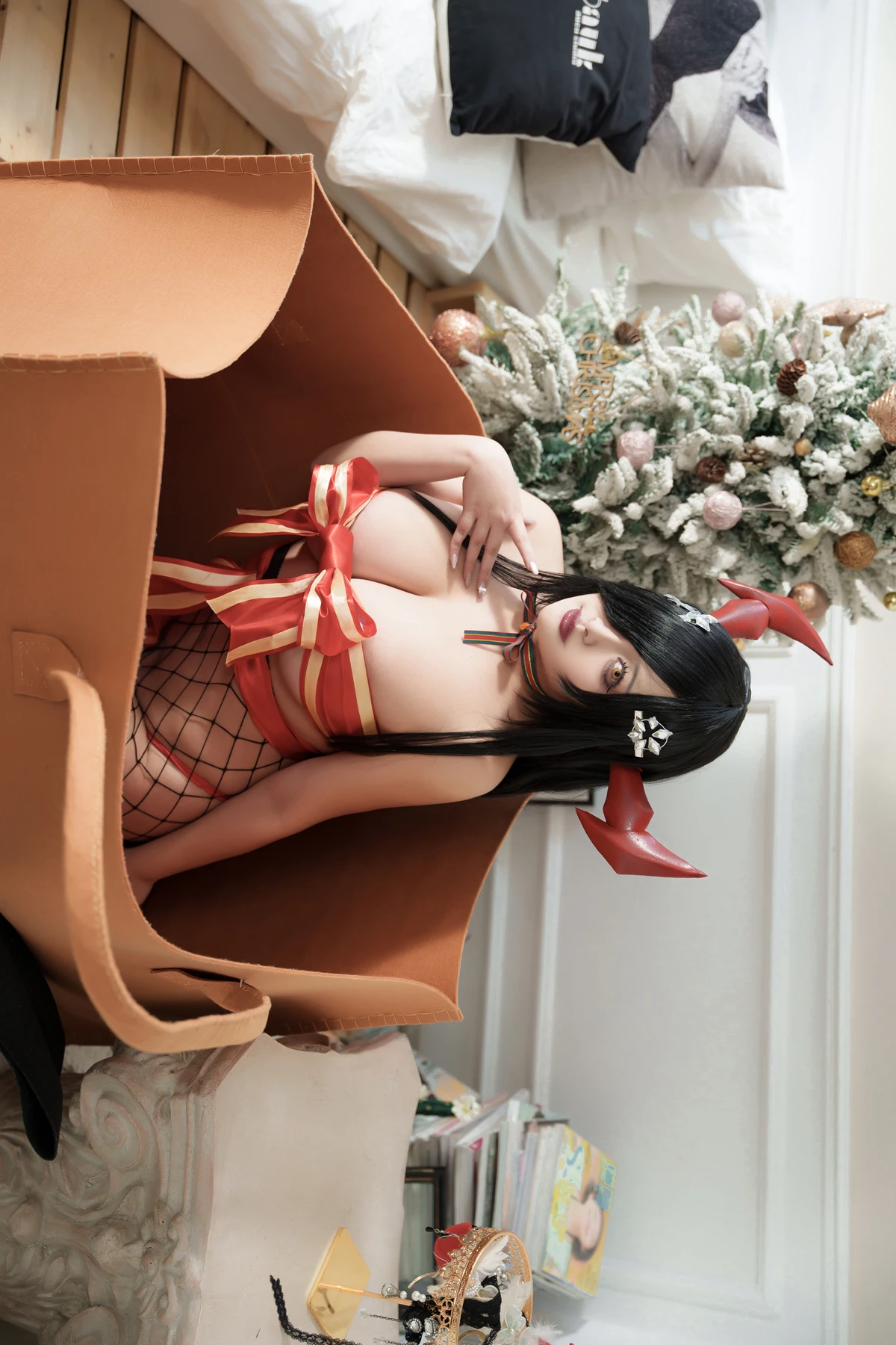 Cosplay 洛璃LoLiSAMA – 情妇节大帝
