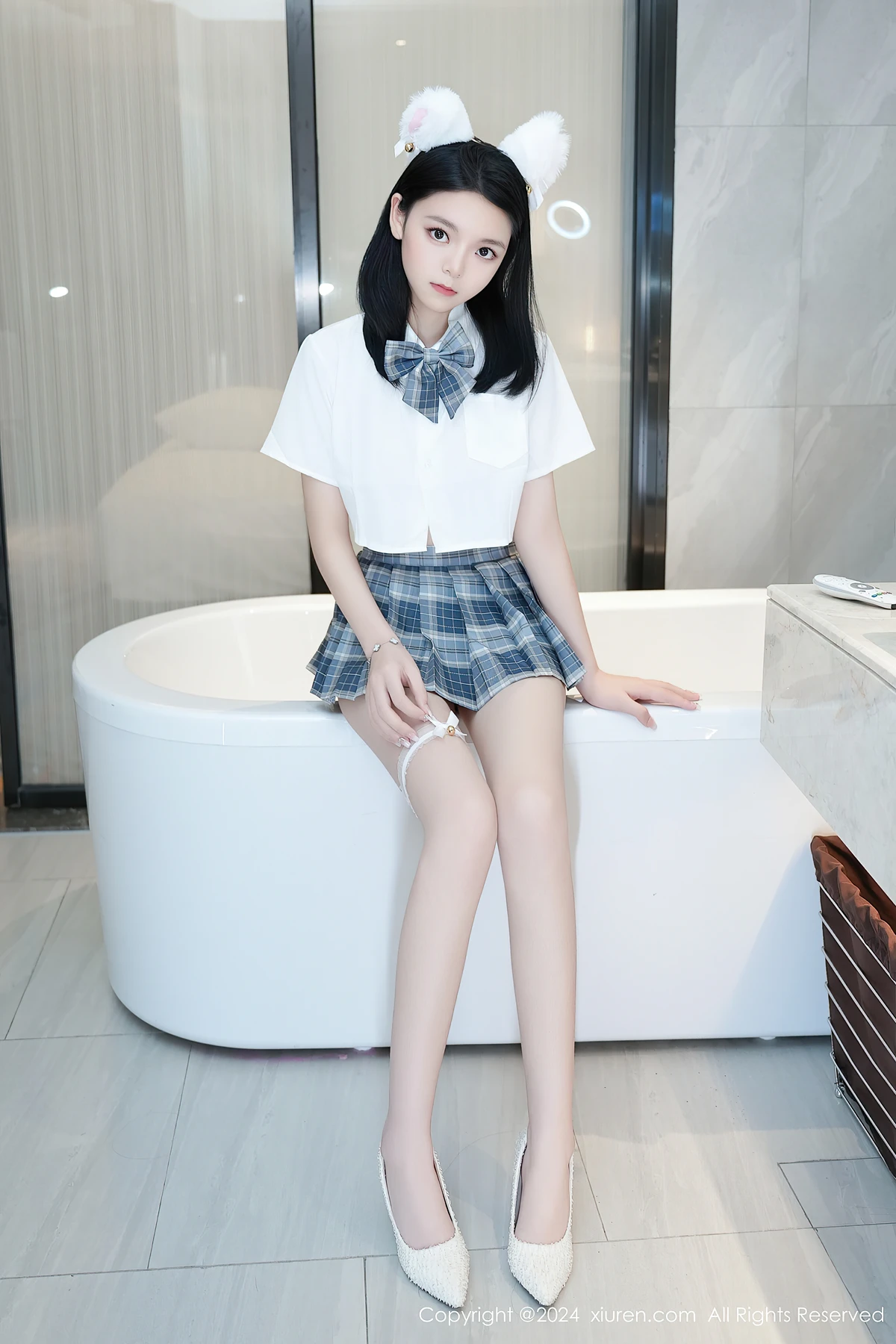 XiuRen秀人网 No.8715 唐心心TangXinxin(71P)