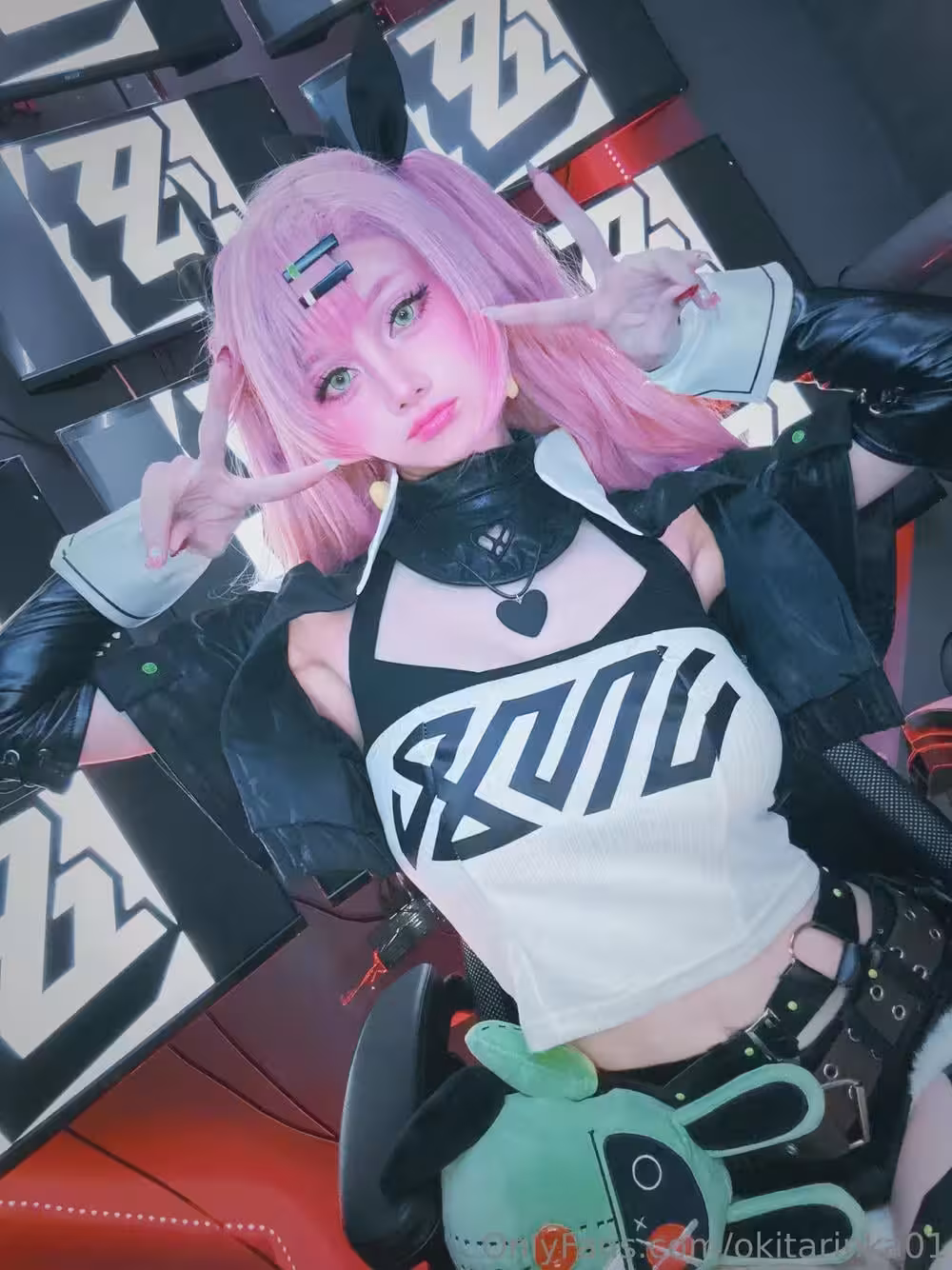Okita Rinka – Nicole DeMara