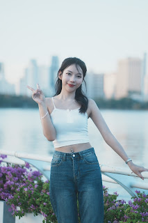 SiS Magazine P4