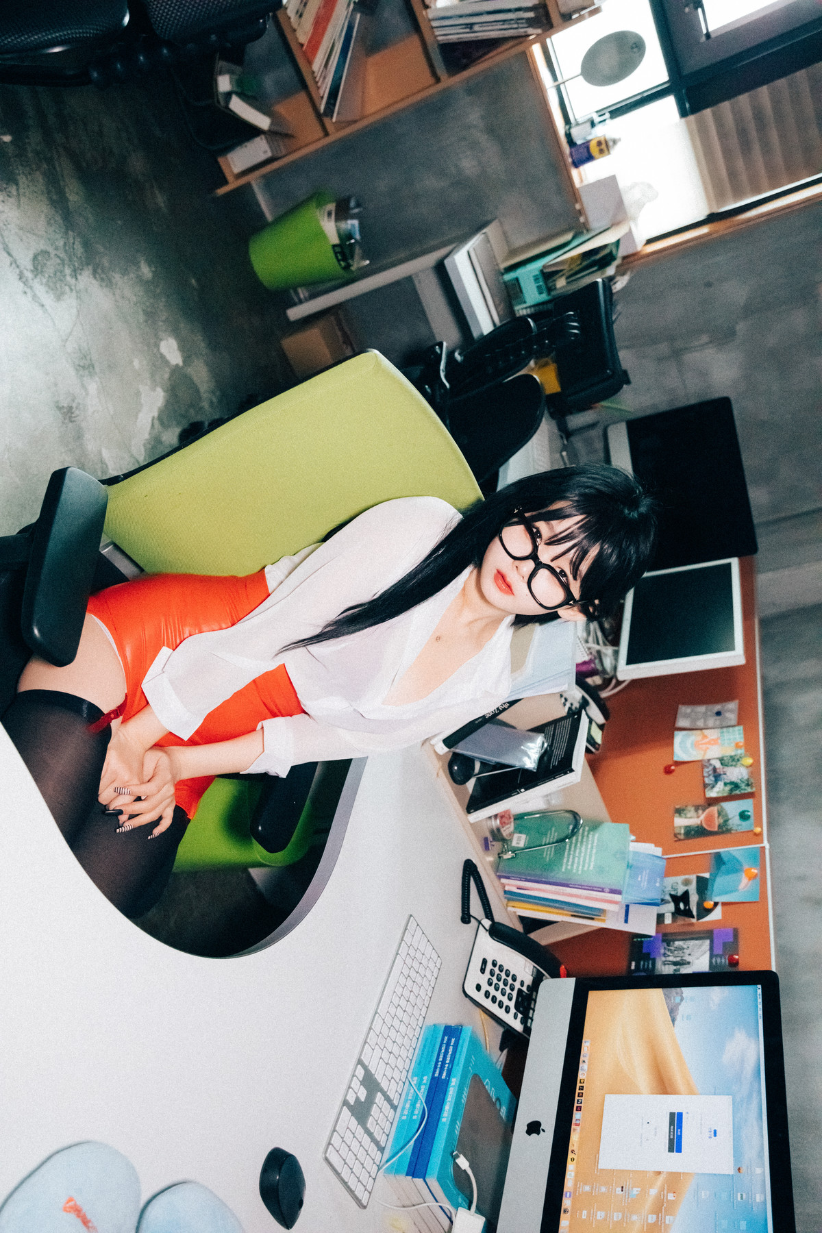 ZIA.Kwon 권지아, Loozy ‘Office Slave’ Set.02(58P)
