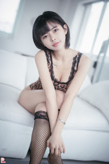 [PINK] U.Hwa (은유화) – Floral
