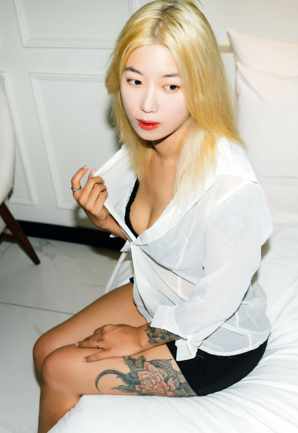 Seol-Ah 설아, Moon Night Snap ‘Hot Debut’ Set.02(70P)