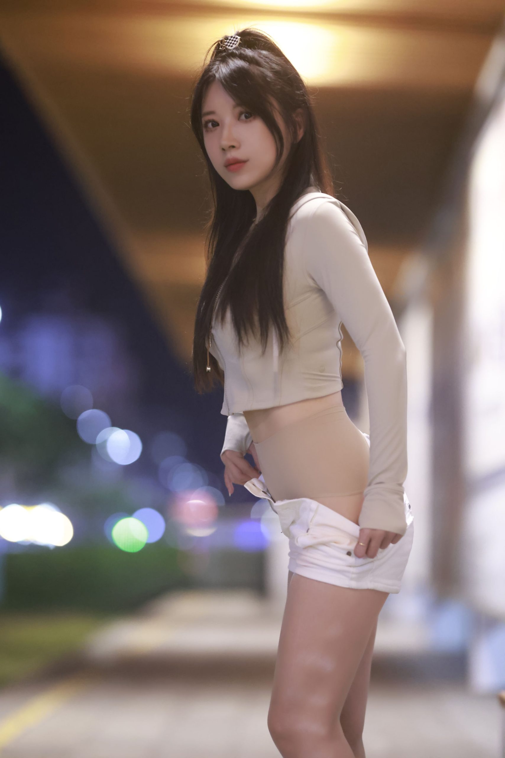 斗鱼主播小女巫露娜 - 芳踪
