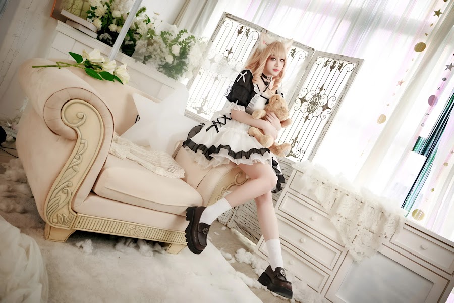 Coser@阿雪雪 午后女仆