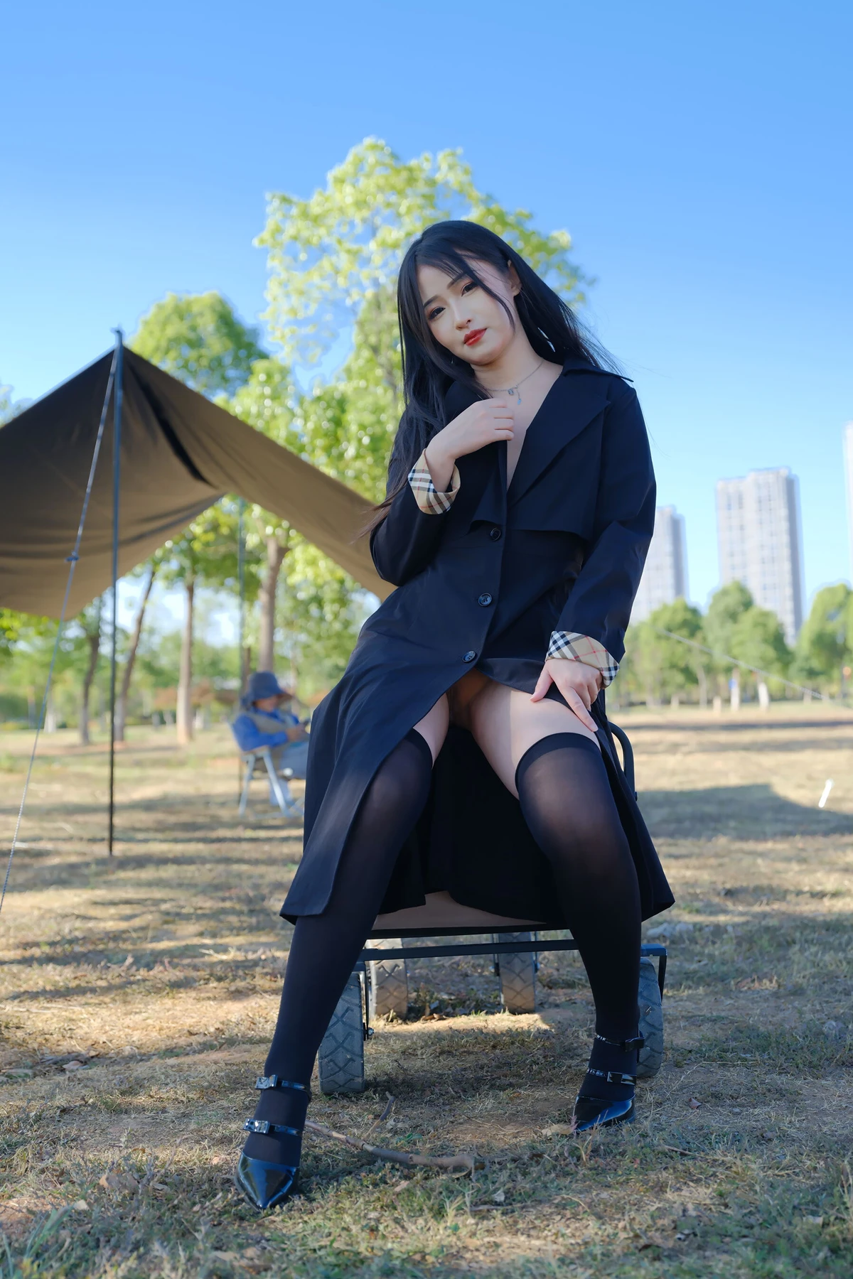 小泽 – 黑色丝袜女同事 户外露出 Set.02(91P)