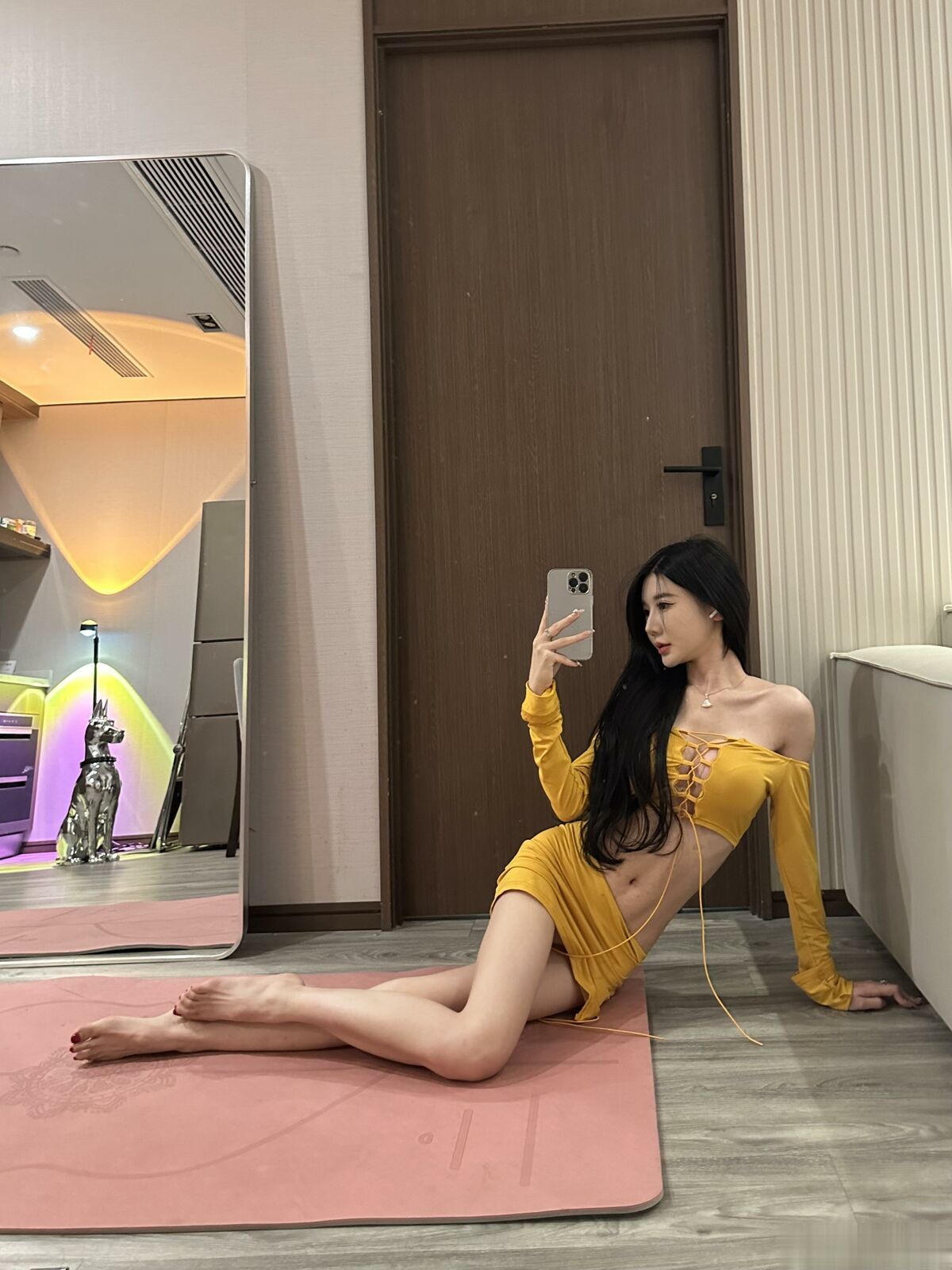 Li Yun Xi Baby 黎允熙baby – 柠檬黄 (37P)