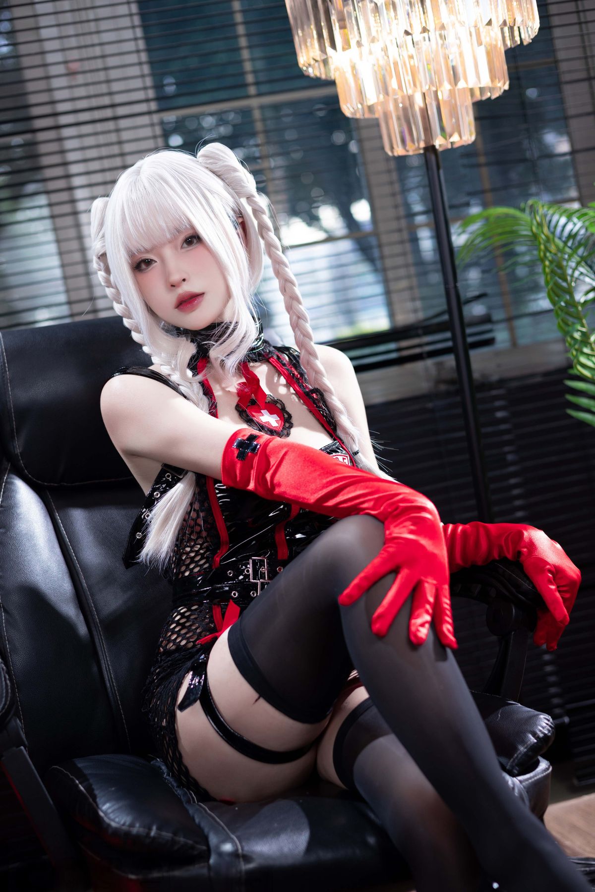 Coser@清水由乃 – 白发护士 (58P – 1V)
