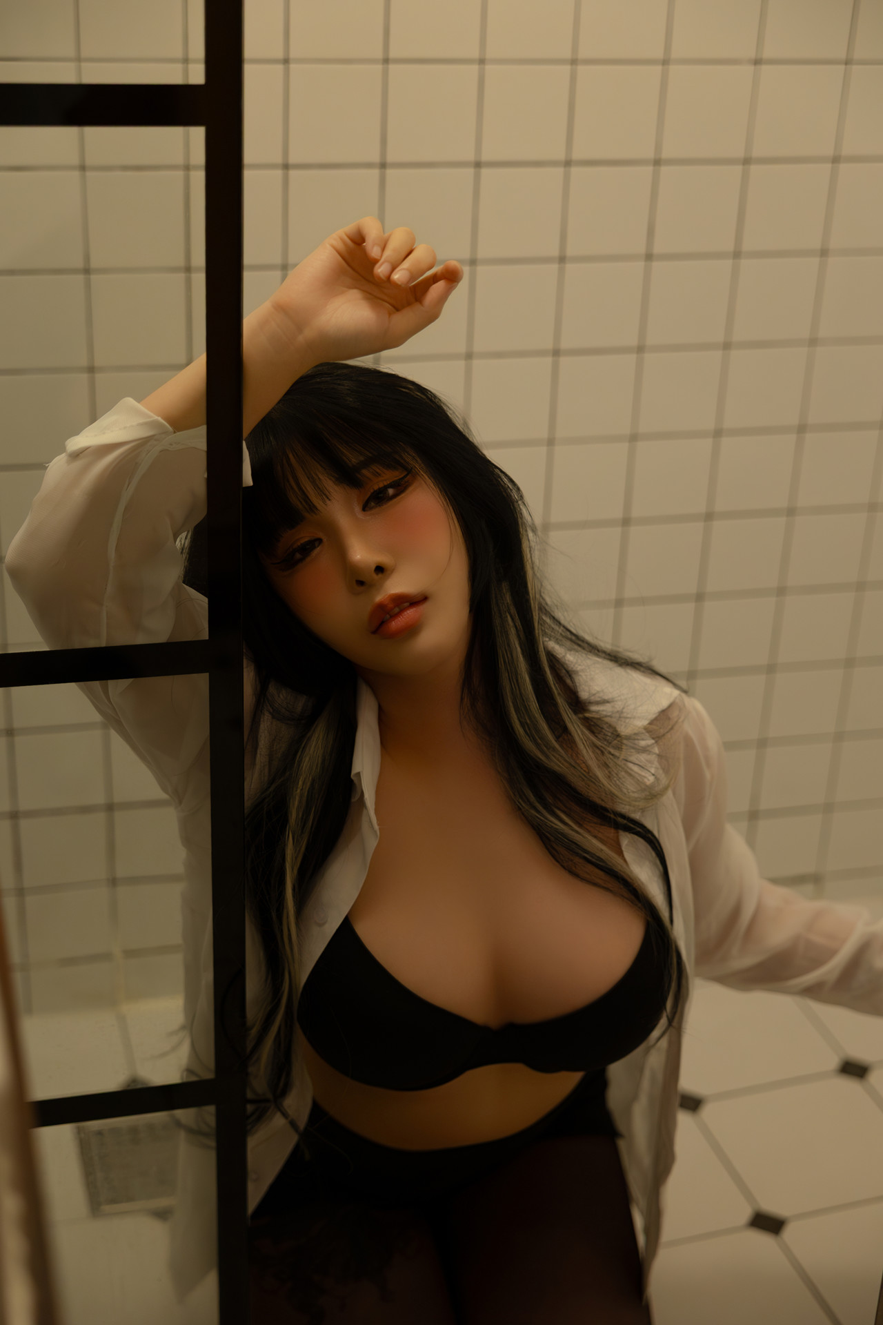 Lee Yuin 유인, Photobook ‘Girl Next Door’ Set.01(49P)
