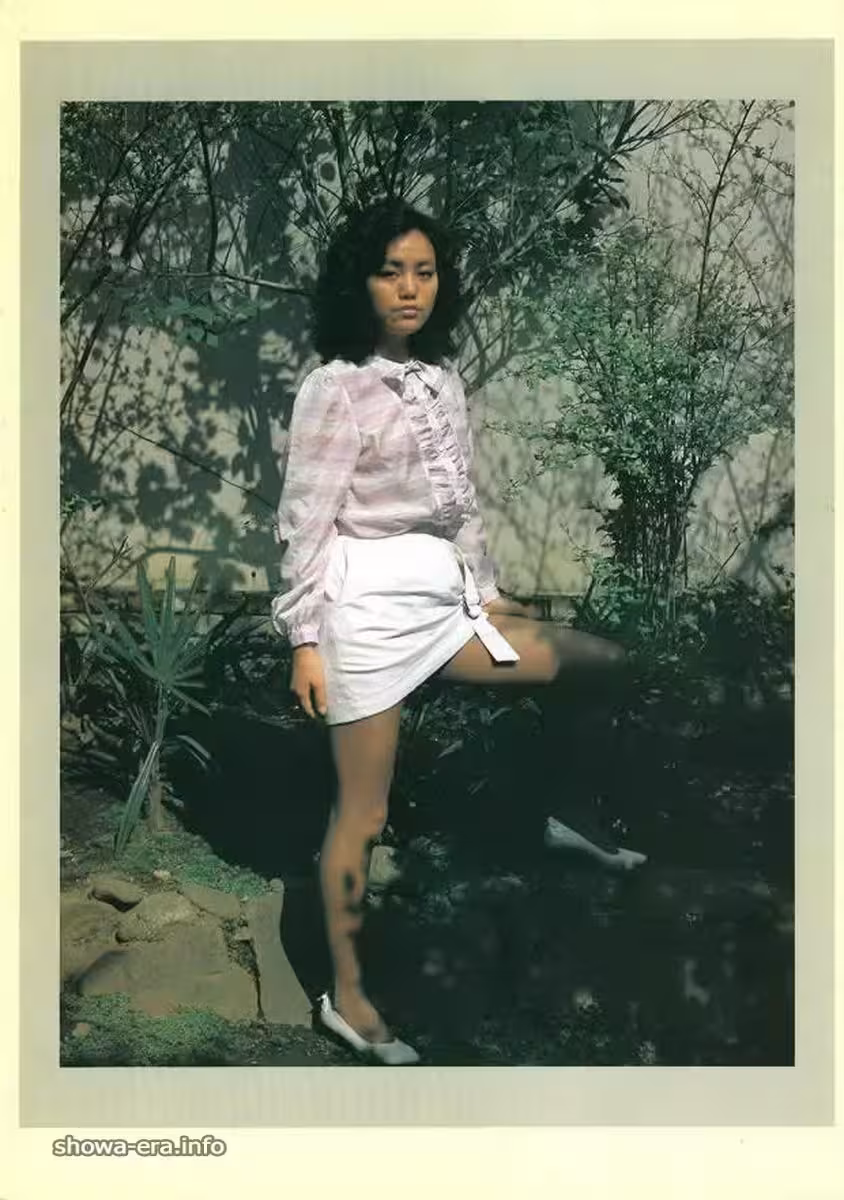 Rina Yamashita色情明星在Urabon-Books Paper Diffs不存在的區域(52p)