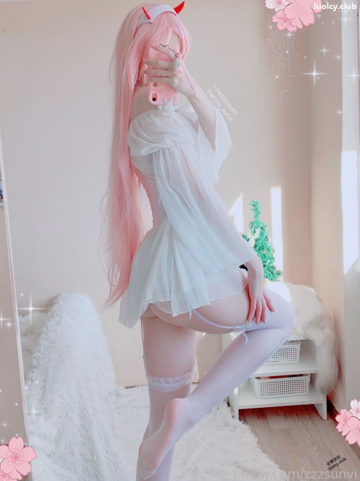 Coser@zzzsunvi – 顶级Cos白虎萝莉美女 治愈系少女的温馨日常 Part03 (64P)
