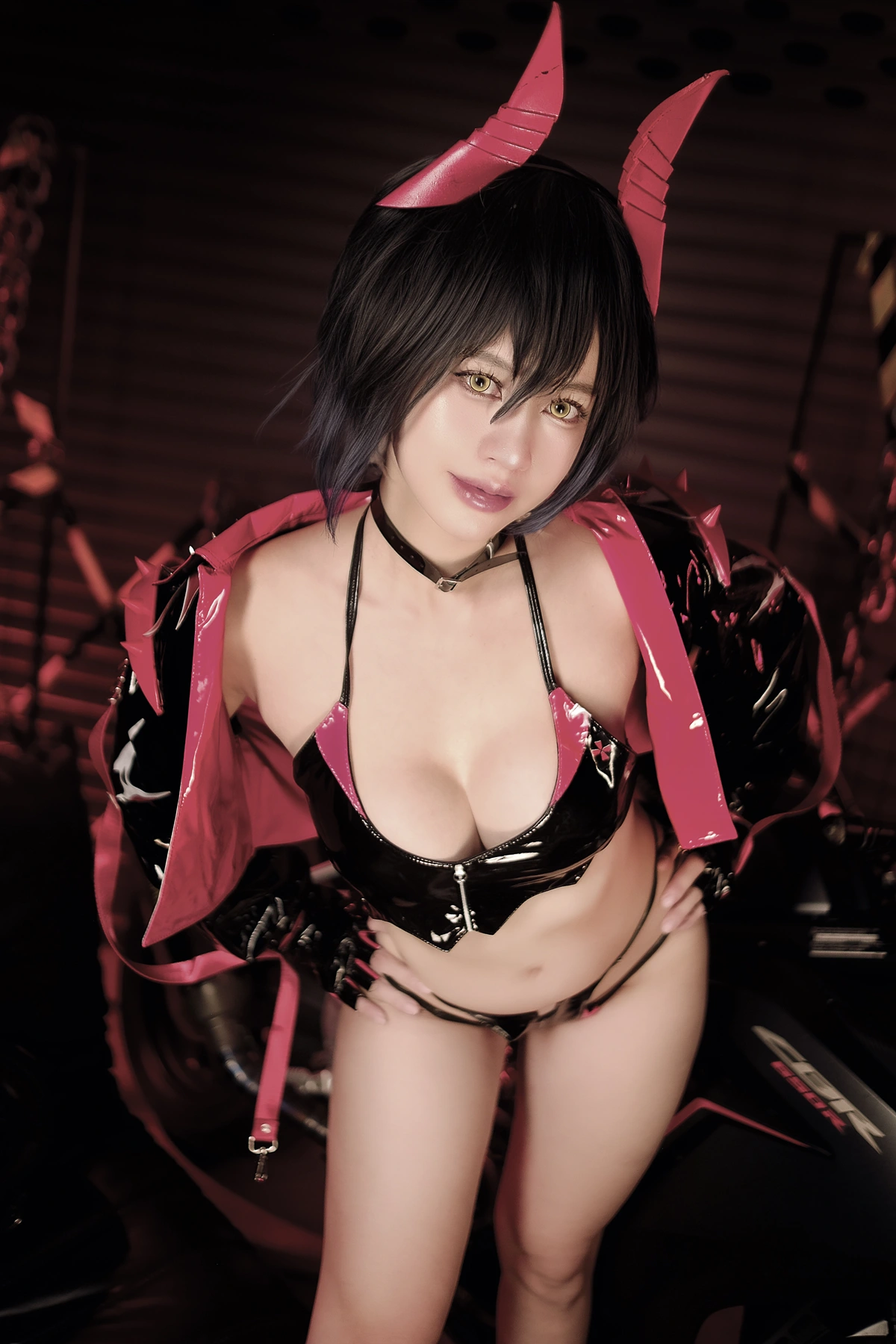 Cosplay PingPing平平 – Rossana NIKKE