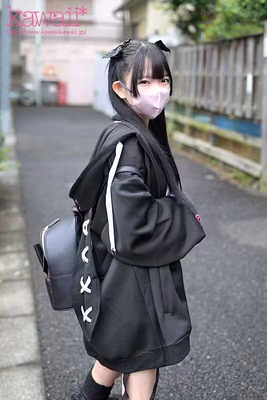 ((動圖)Hinano-chan，一個蒙面的女孩，有著甜美，年輕的聲音，隆起的乳房，地雷般的化妝…(22p)
