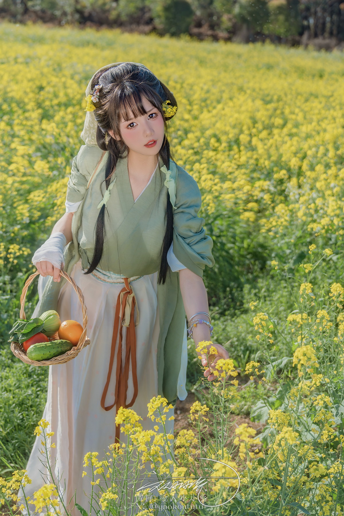Cosplay 黏黏团子兔 田耕记(70P)