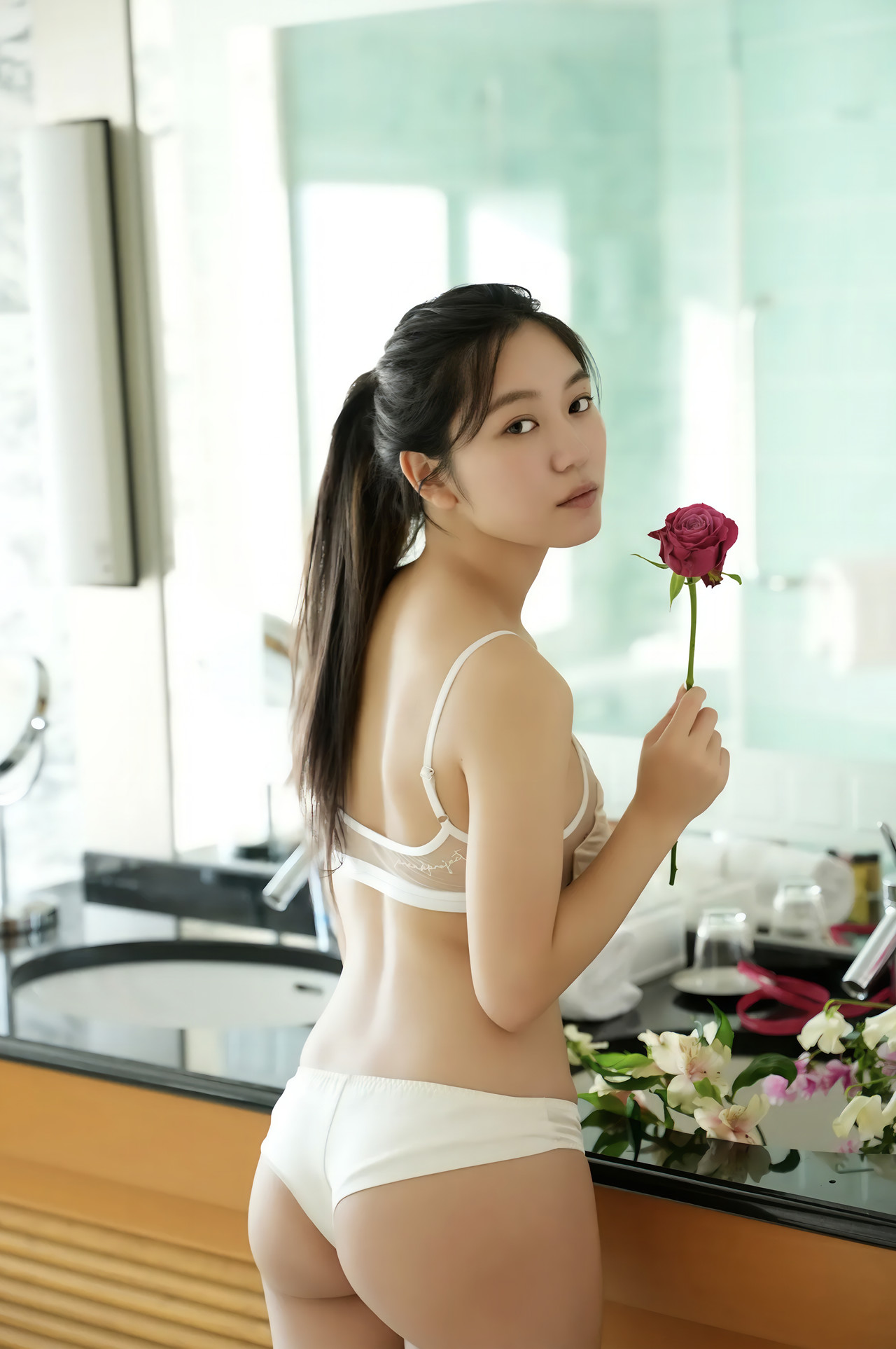 Sara Kawamichi 川道さら, FRIDAY Monthly Girl 044 『完全未発表100カット』 Set.01
