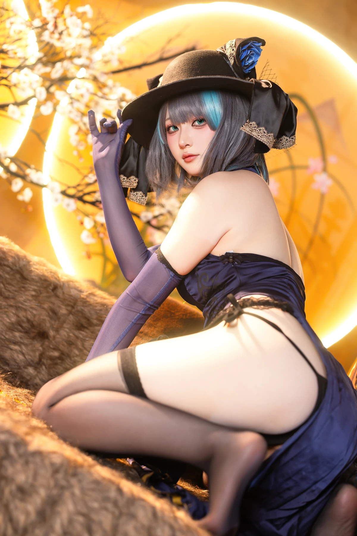 Cosplay 屿鱼 – 金装猫猫头