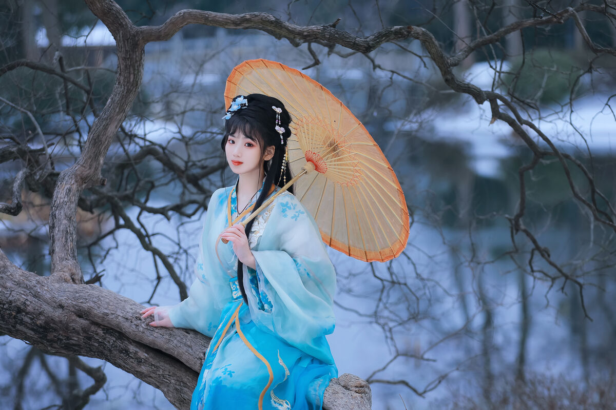 YiTuYu艺图语 Vol.8408 周周Ay (23P)