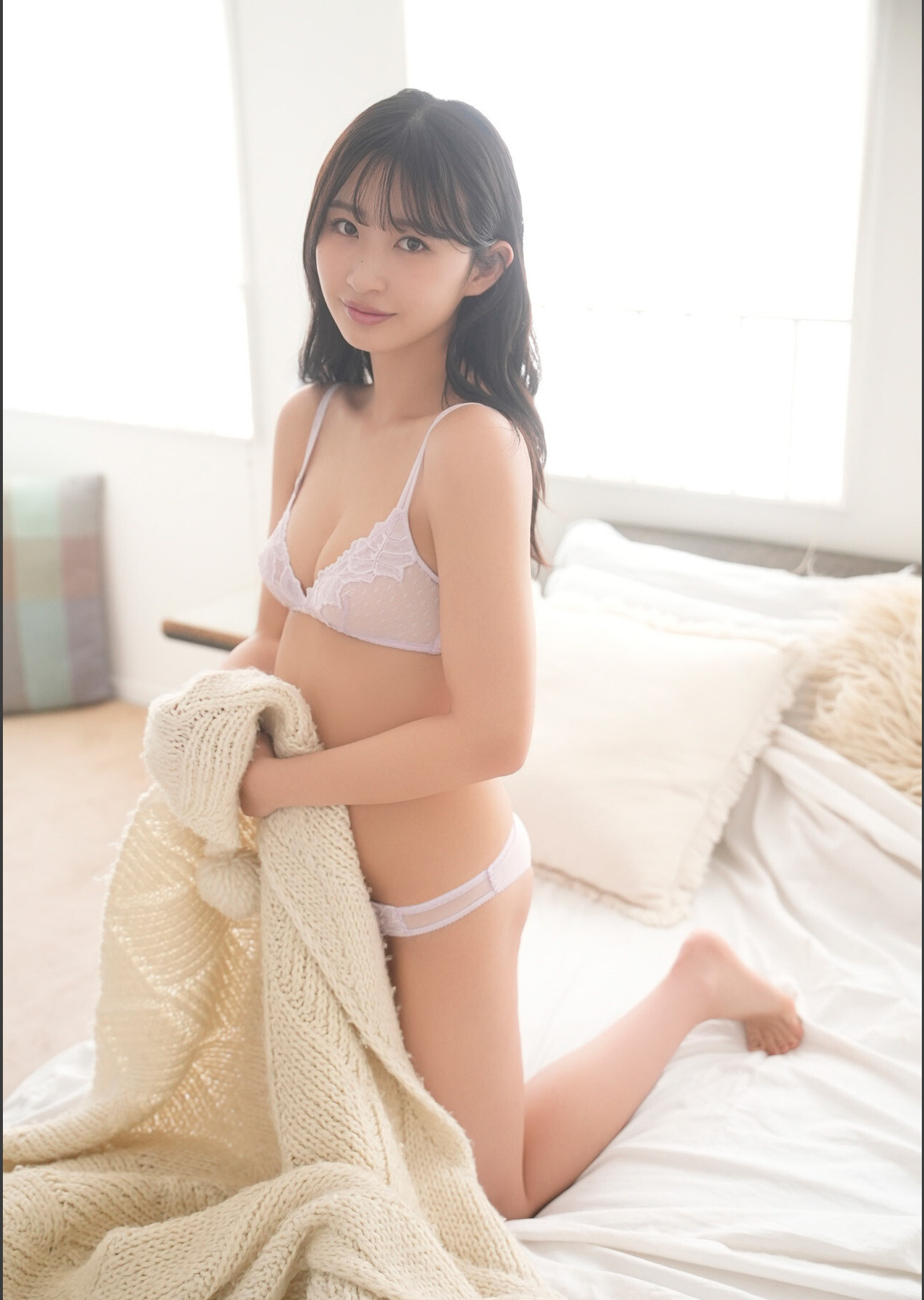 Hinata Matsumoto 松本日向, BOMBデジタル写真集 『はじめての朝』 Set.01