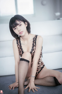 [PINK] U.Hwa (은유화) – Floral