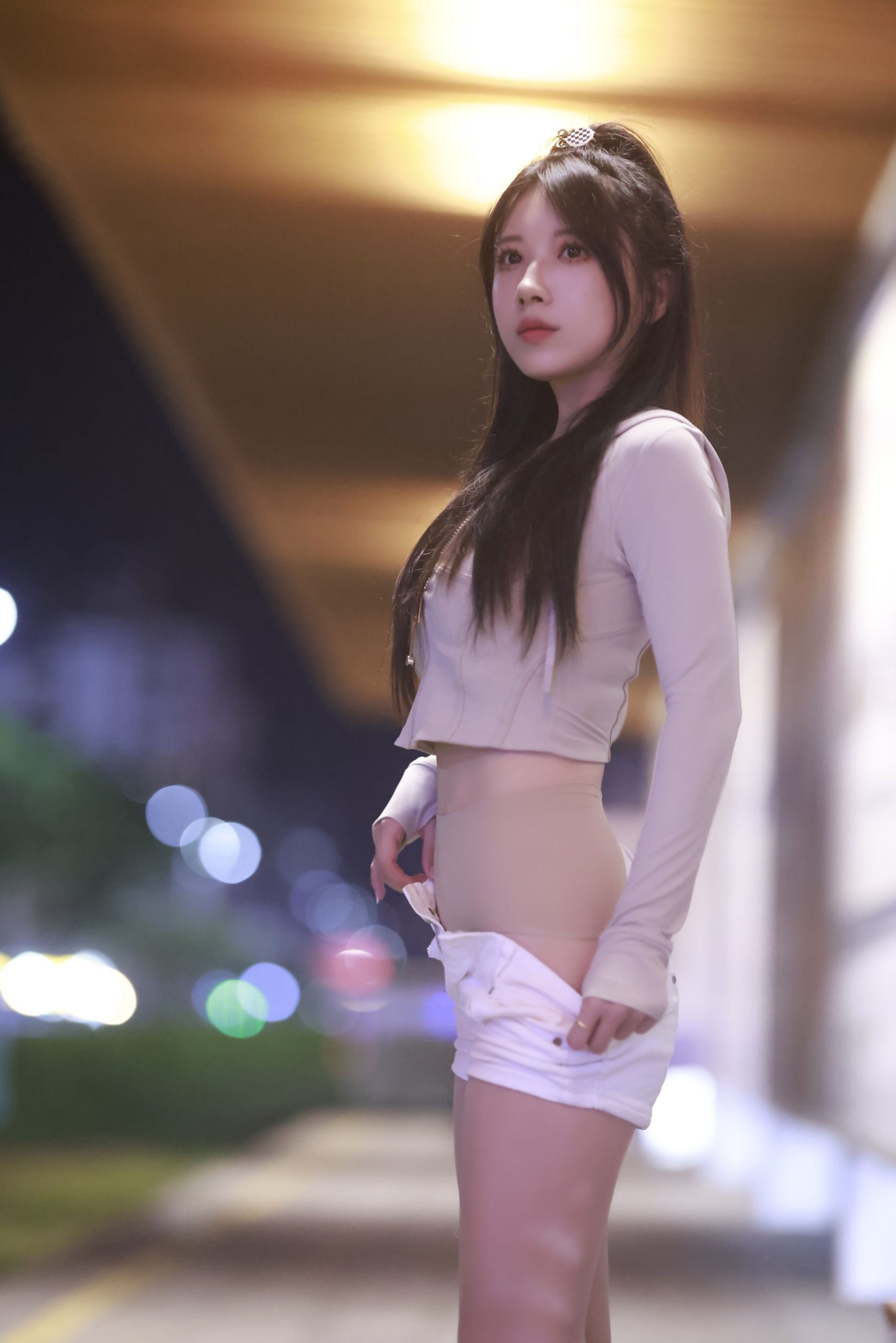 斗鱼主播小女巫露娜 - 芳踪