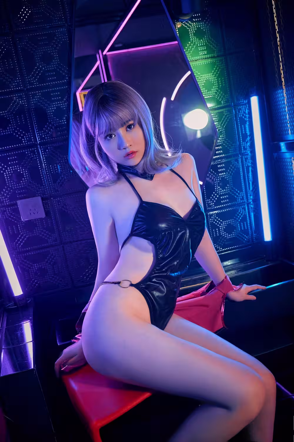 （角色扮演）Nnian 年年 – Cyber Girl 賽博女孩 (43P)