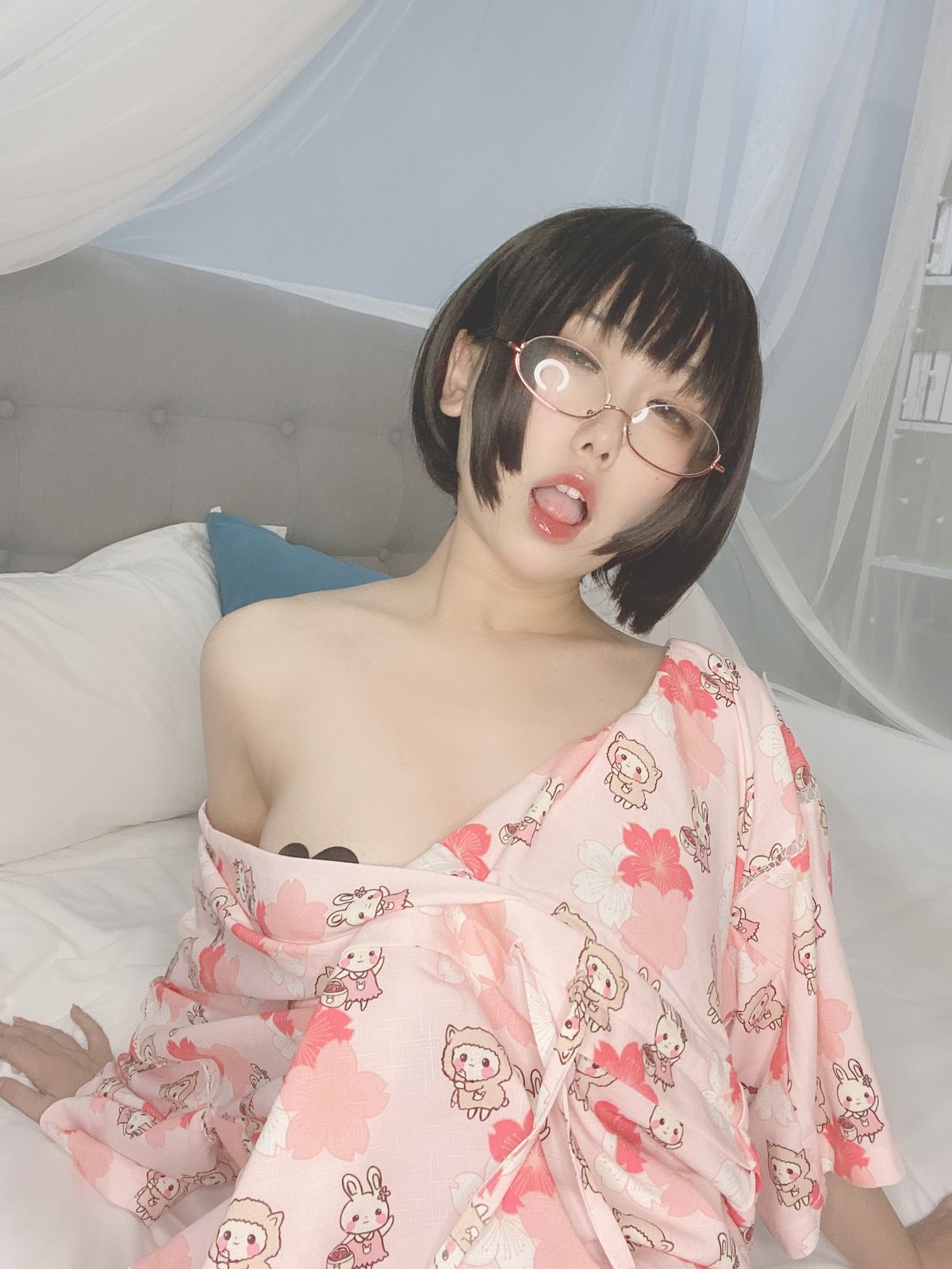 Coser@芋圆侑子 – 少妇 Part2 (57P)