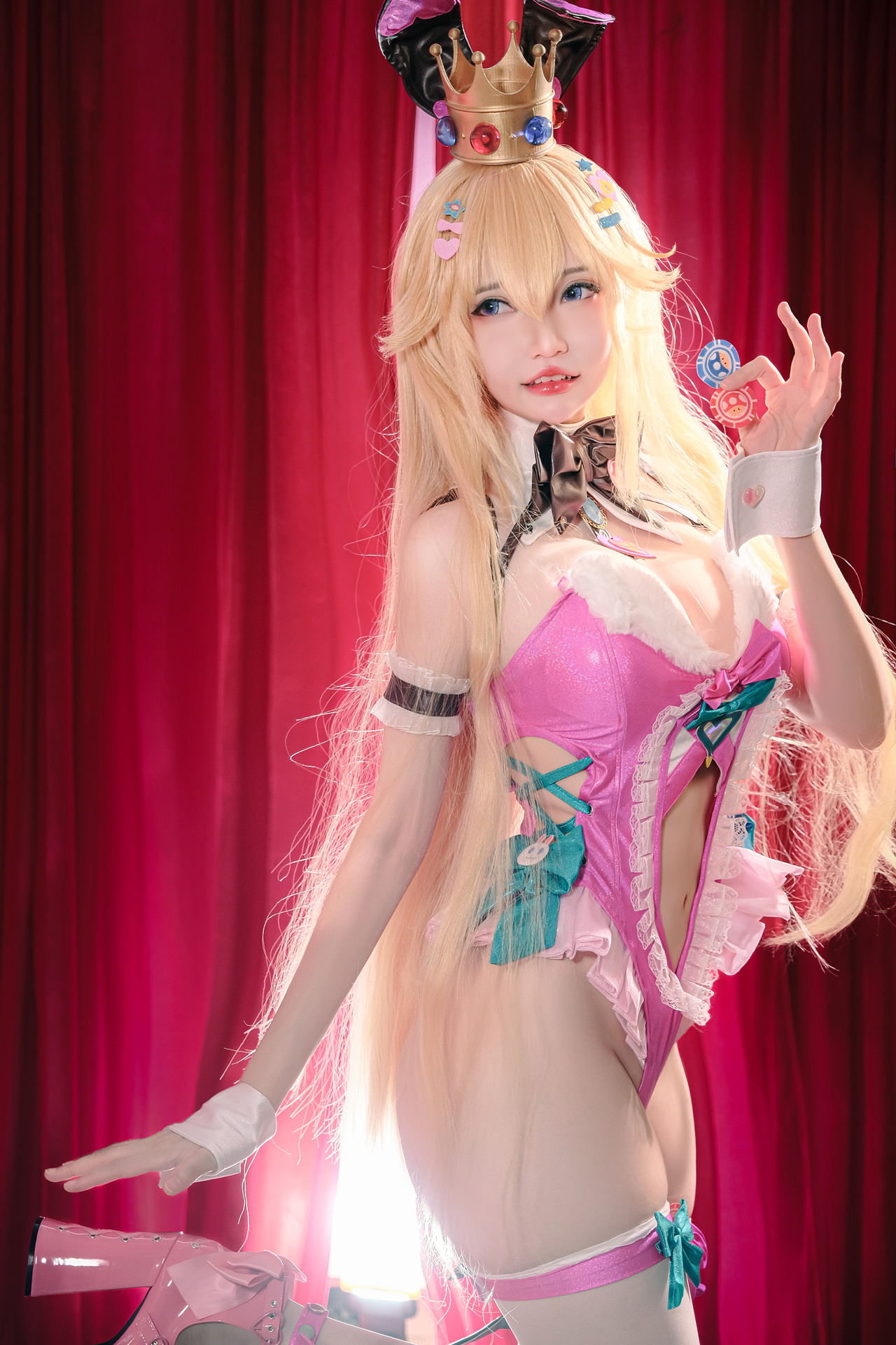 Potato Godzilla ポテトゴジラ, 写真集 Peach Bunny Girl