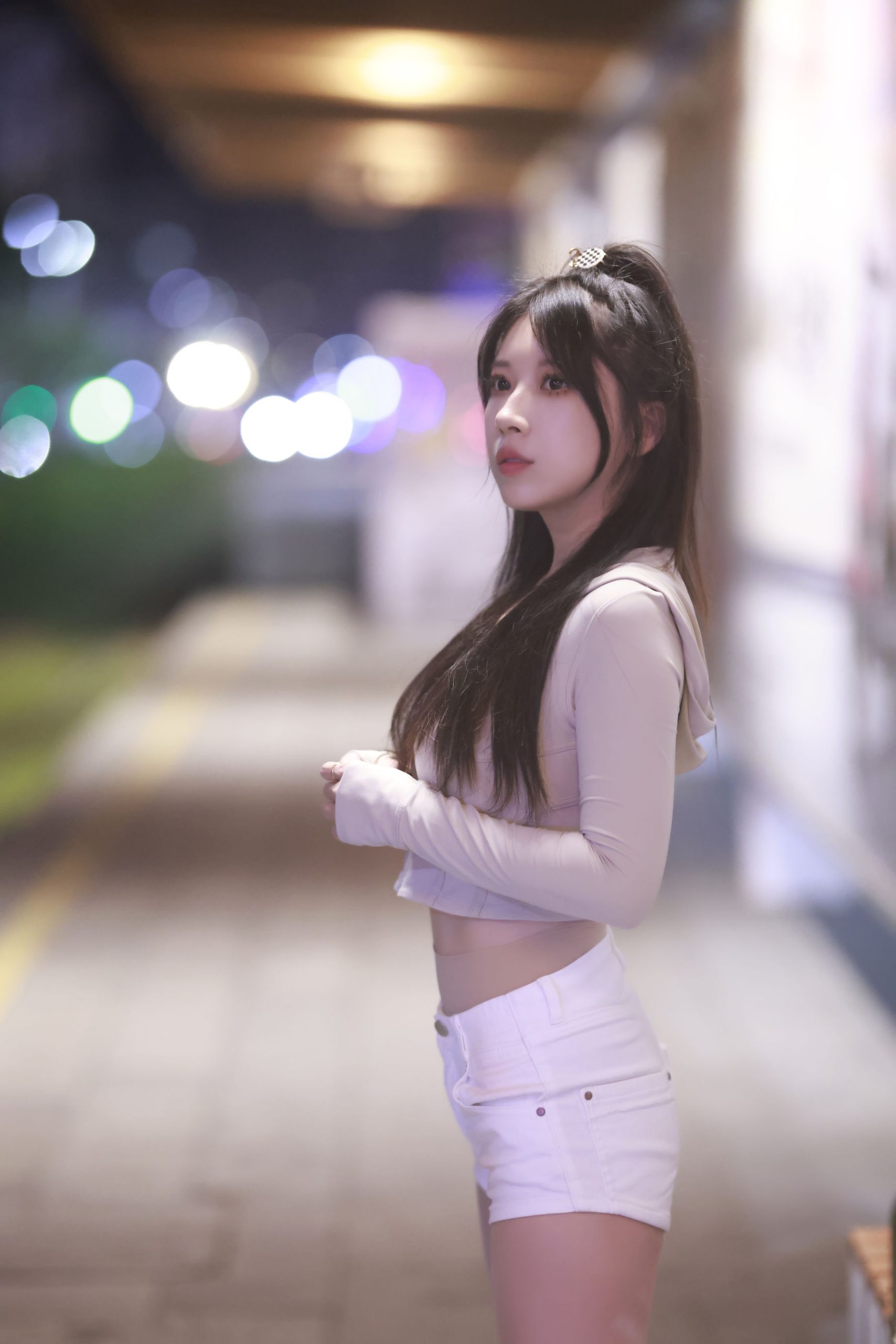 斗鱼主播小女巫露娜 - 芳踪