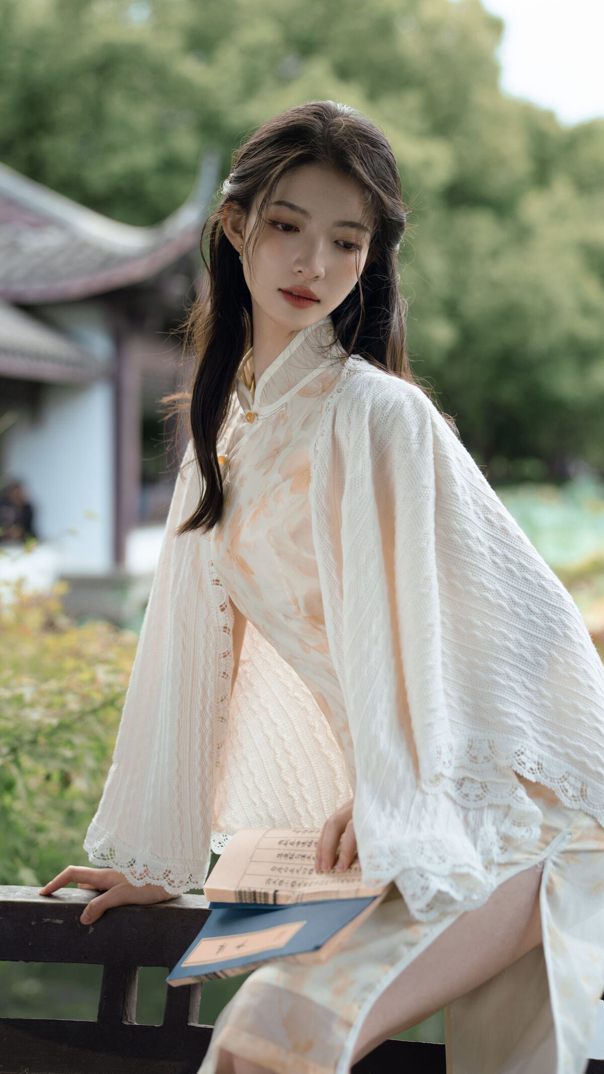 YiTuYu艺图语 Vol.8388 雪球团团子 (25P)