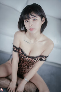 [PINK] U.Hwa (은유화) – Floral