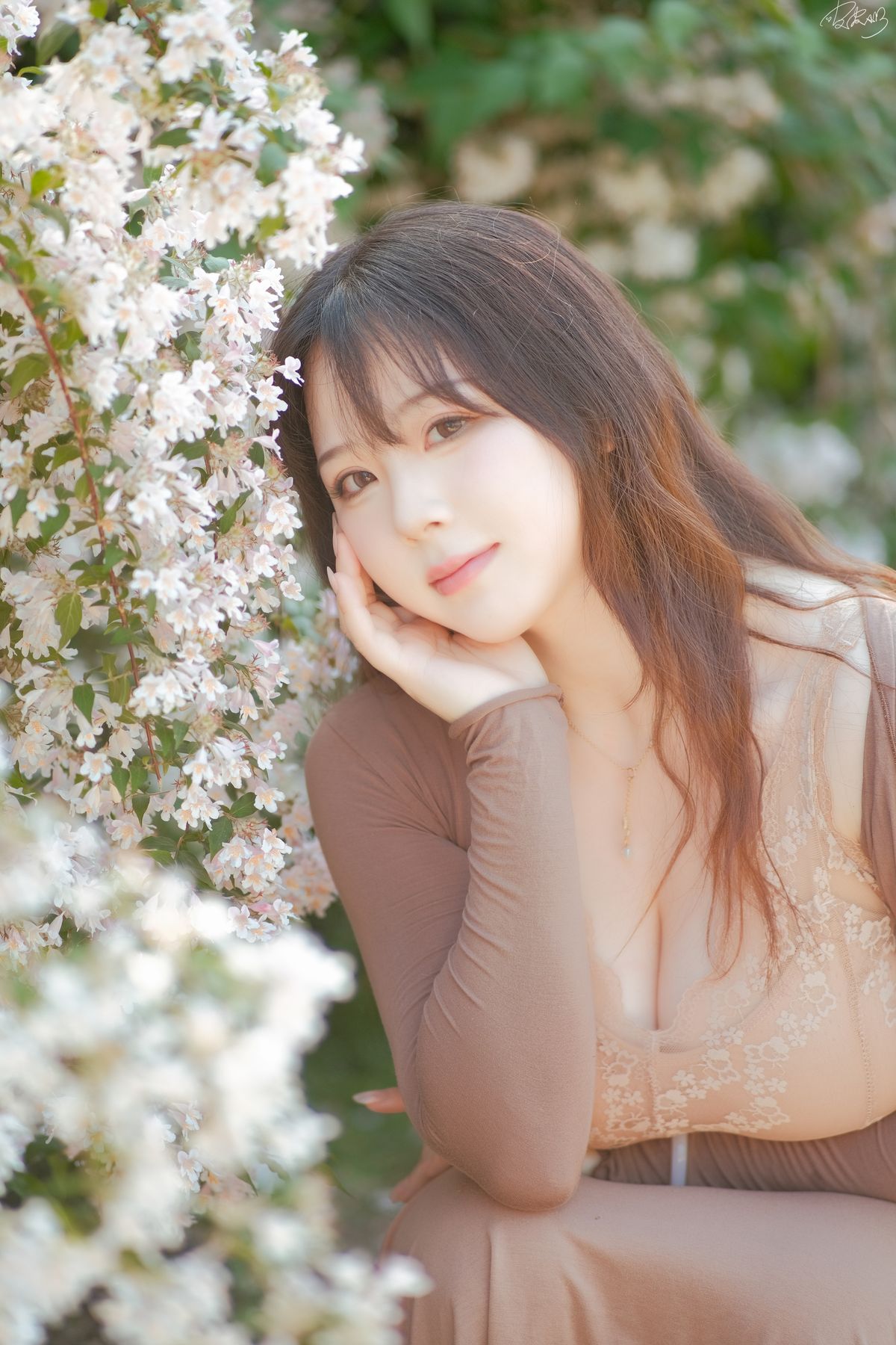 Coser@皮皮奶可可爱了啦 – 猥实人妻 (55P)