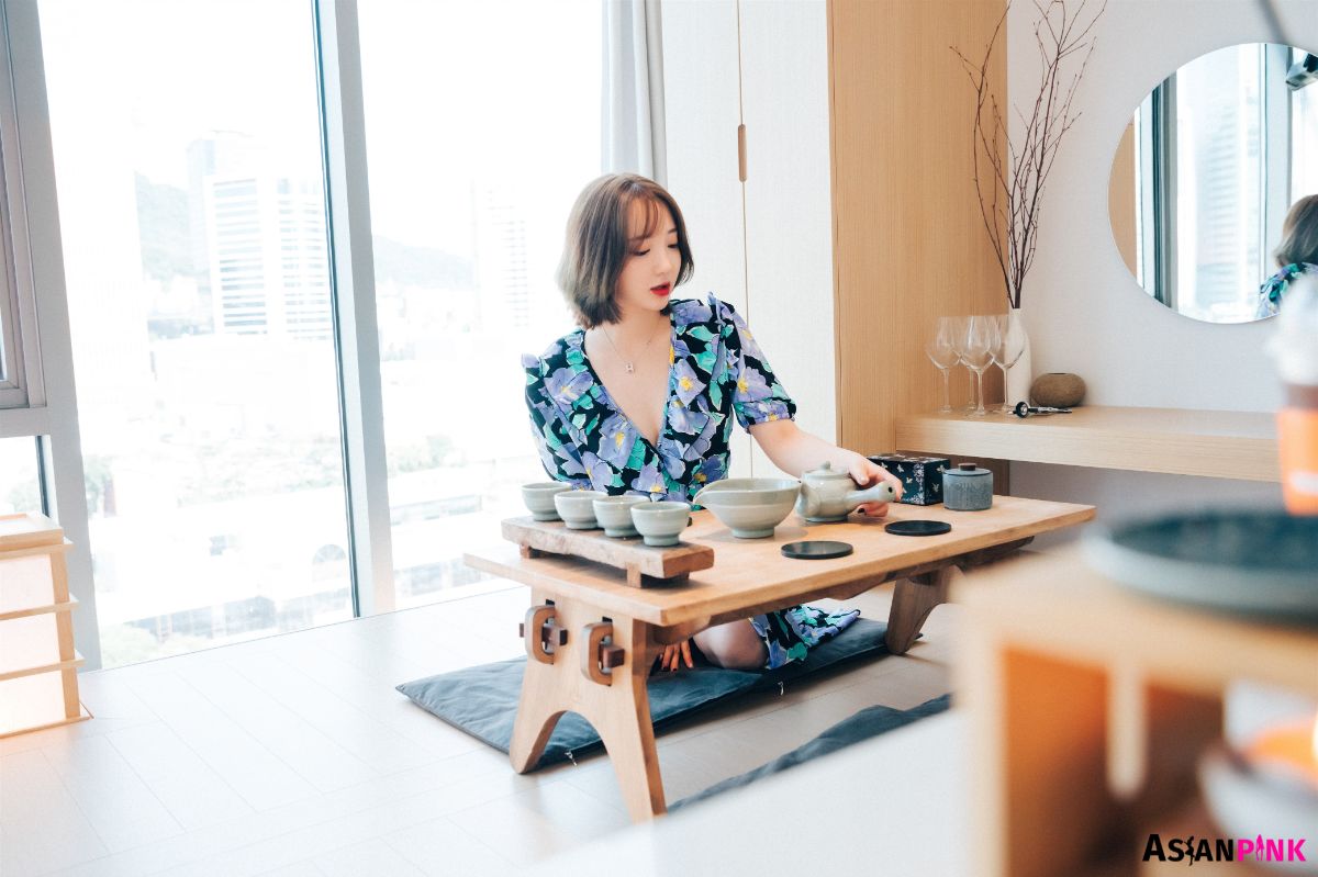 [Loozy] Son Ye-Eun (손예은) – Lover in Hotel
