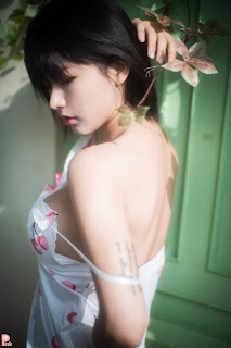 [PINK] U.Hwa (은유화) – Floral