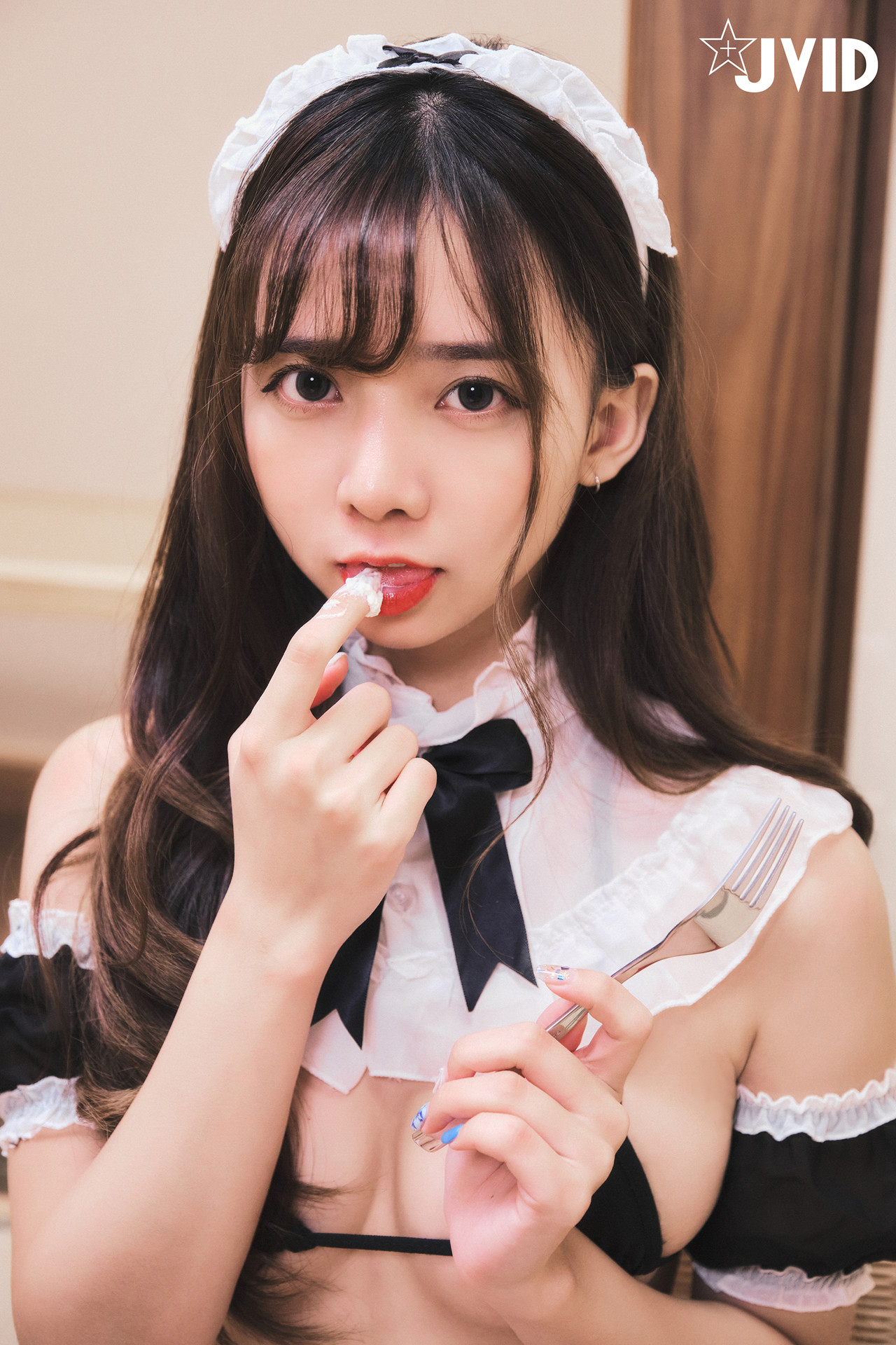 JVID ZAZA – 女佣服务-连欲望都蠢蠢欲动了 Set.02(29P)