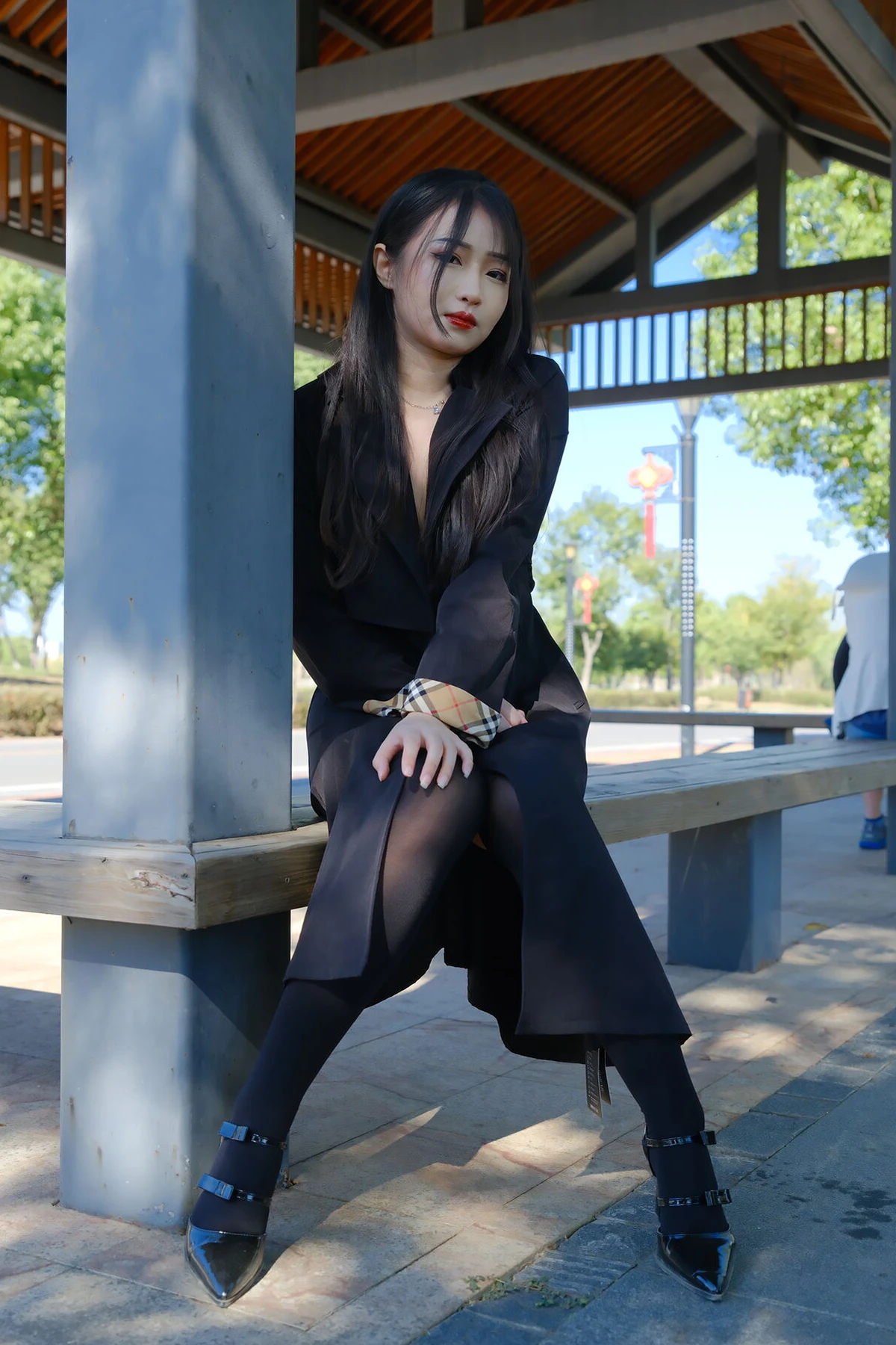 小泽 – 黑丝御姐 户外露出 Set.02
