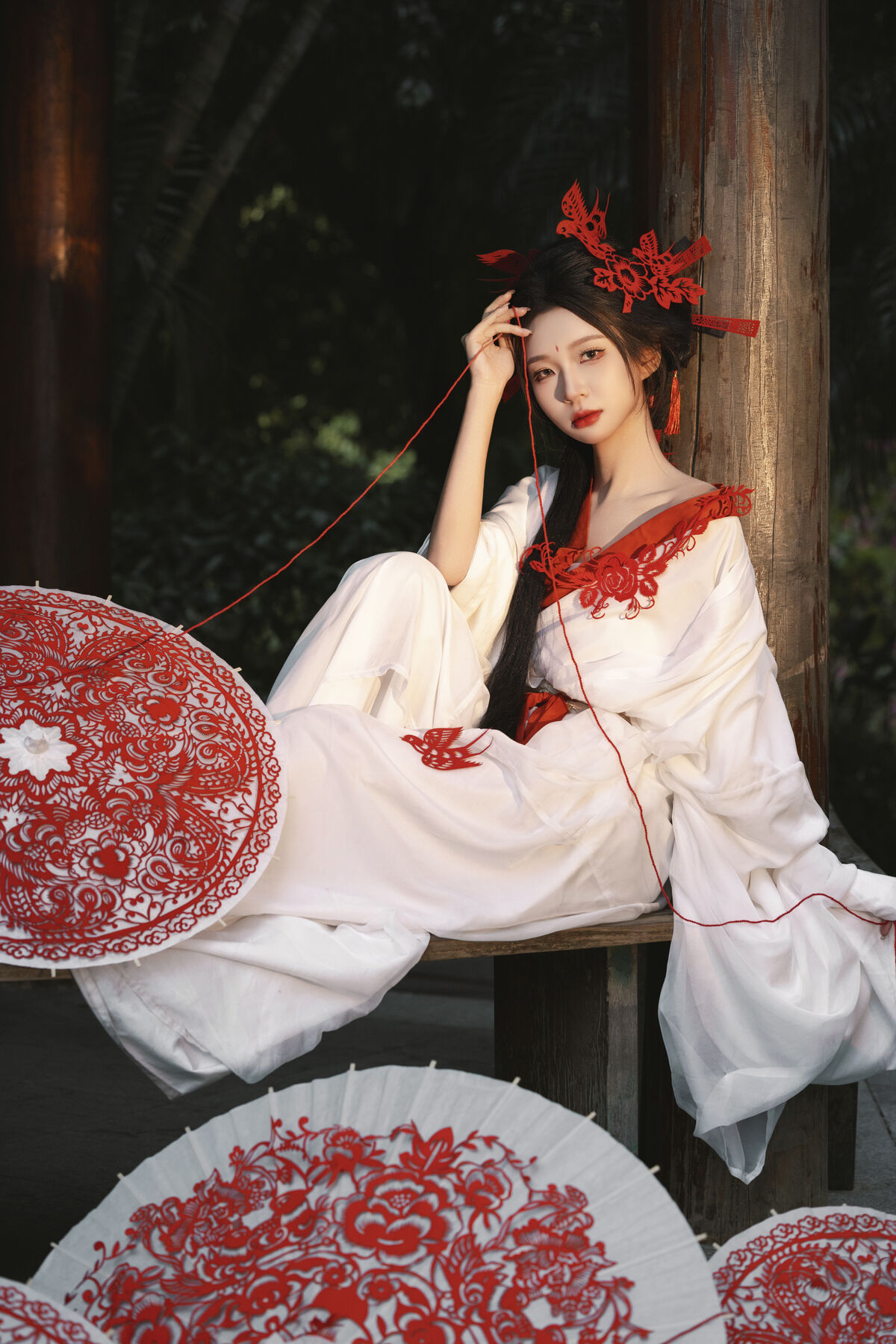 YiTuYu艺图语 Vol.8303 失眠面包蟹 (32P)