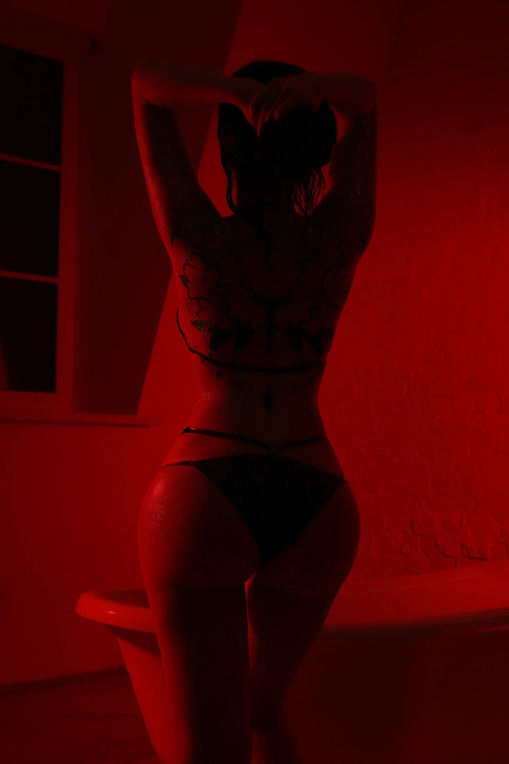 [COS福利] 国外美女SayaTheFox - 浴缸