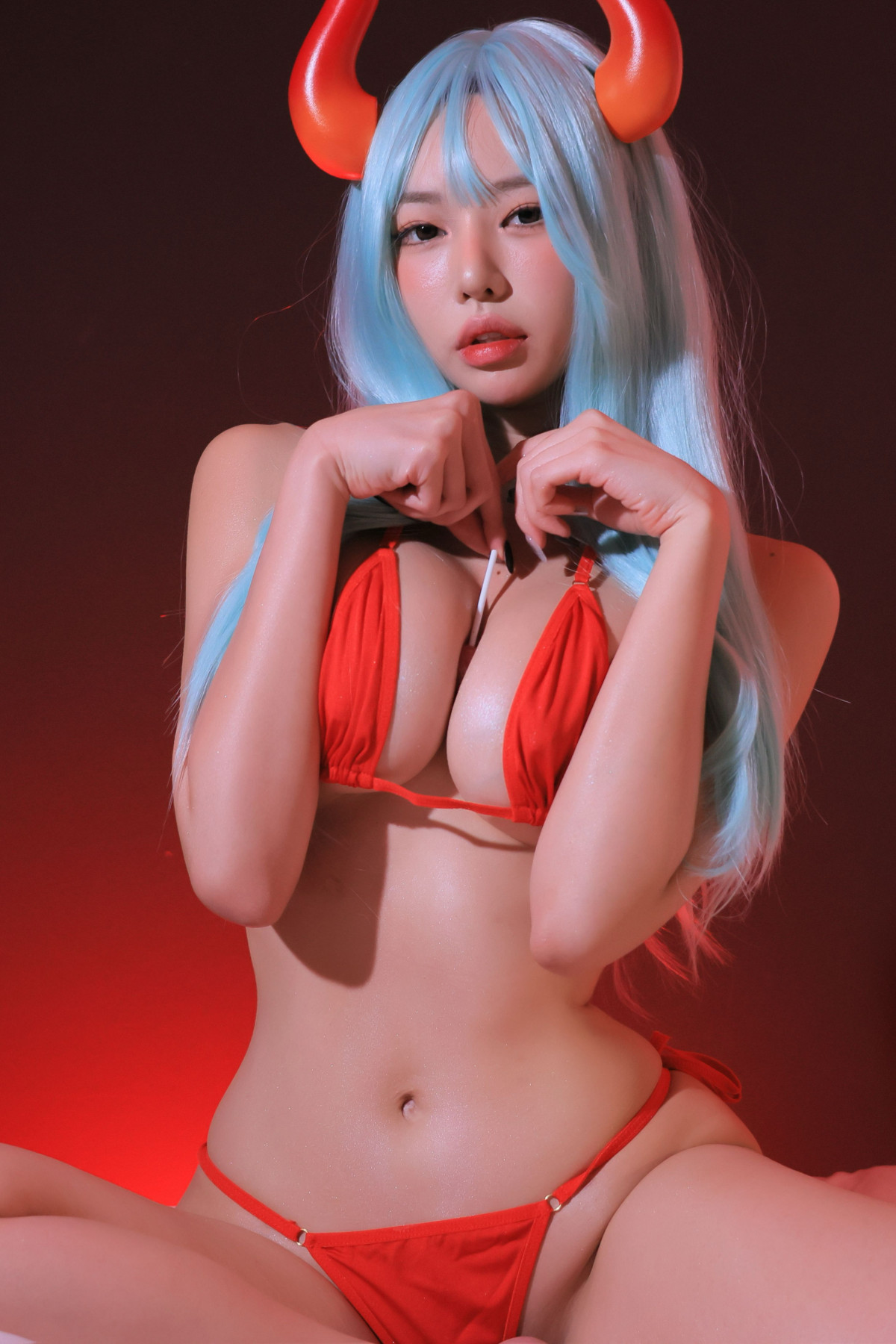 Dongeuran 동그란, PhotoBook 「Red Succubus」 Set.04