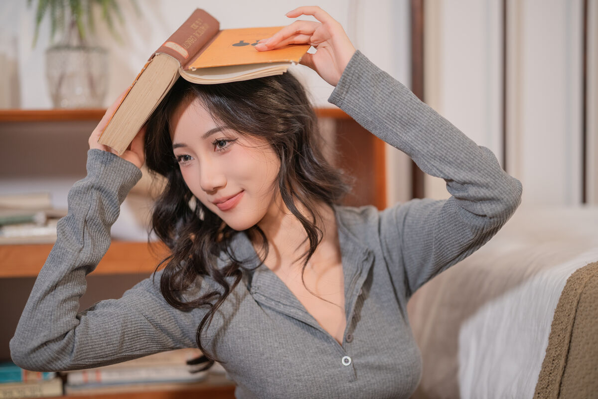 YiTuYu艺图语 Vol.8302 o1ne万 (25P)