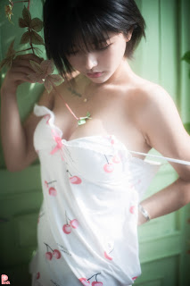 [PINK] U.Hwa (은유화) – Floral