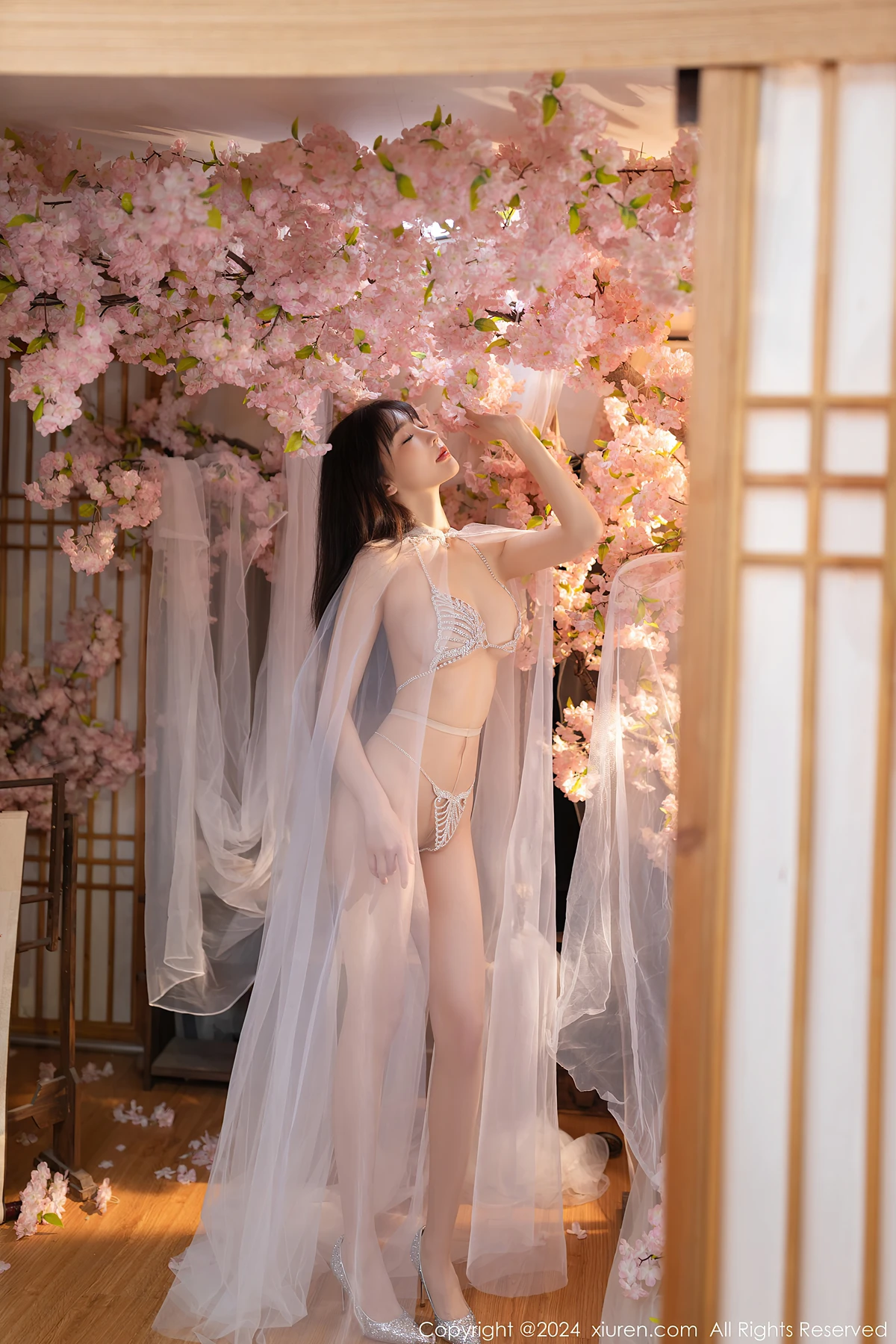 XiuRen秀人网 No.8807 陆萱萱LuXuanXuan(81P)