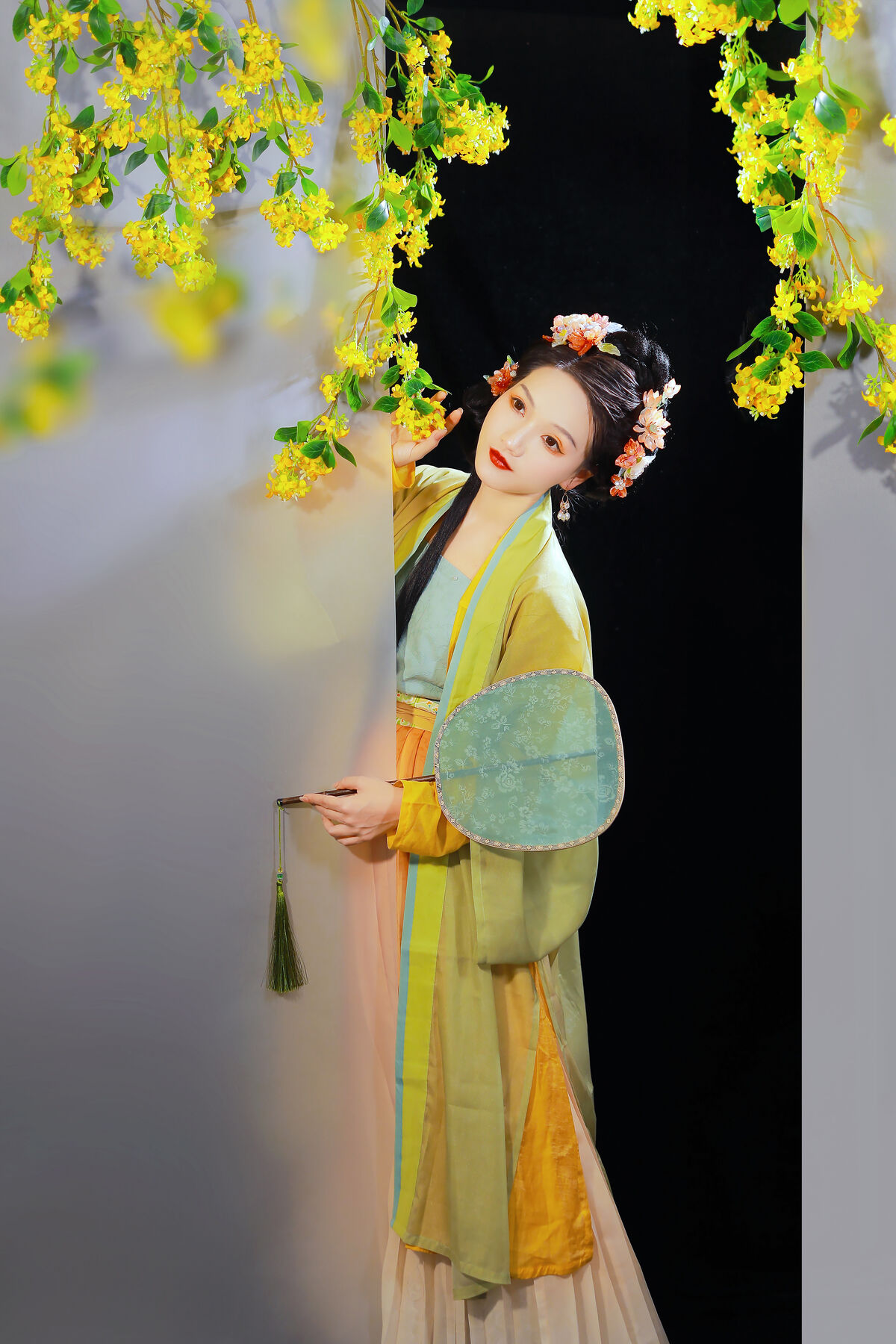 YiTuYu艺图语 Vol.8384 焚香小也 (23P)