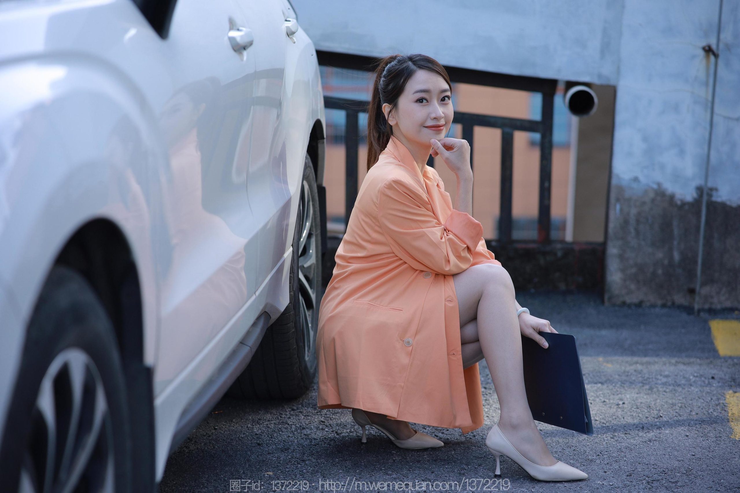 IESS异思趣向 - 模特：小婕 《橙色外套》